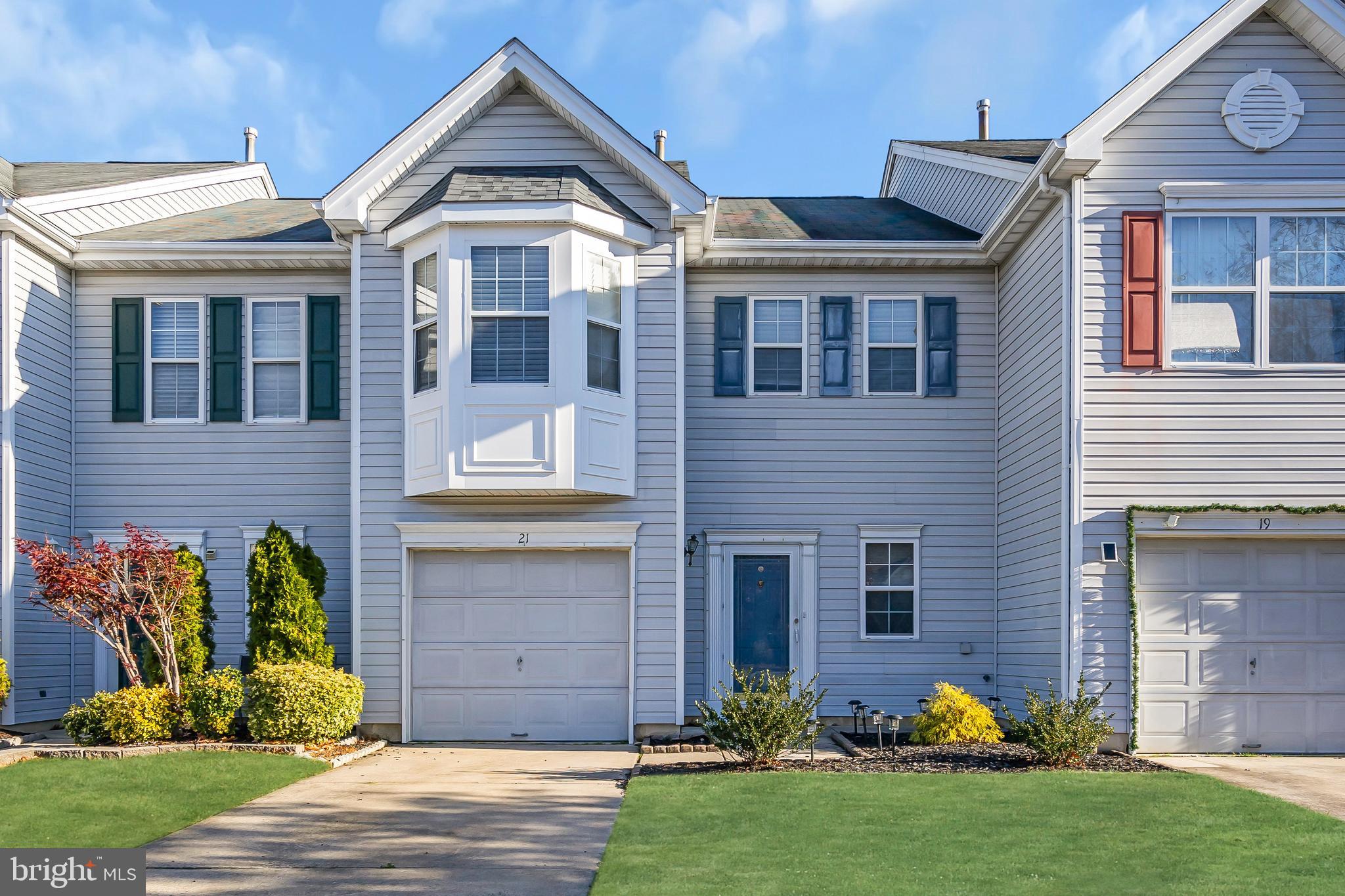 21 VALLEYBROOK COURT