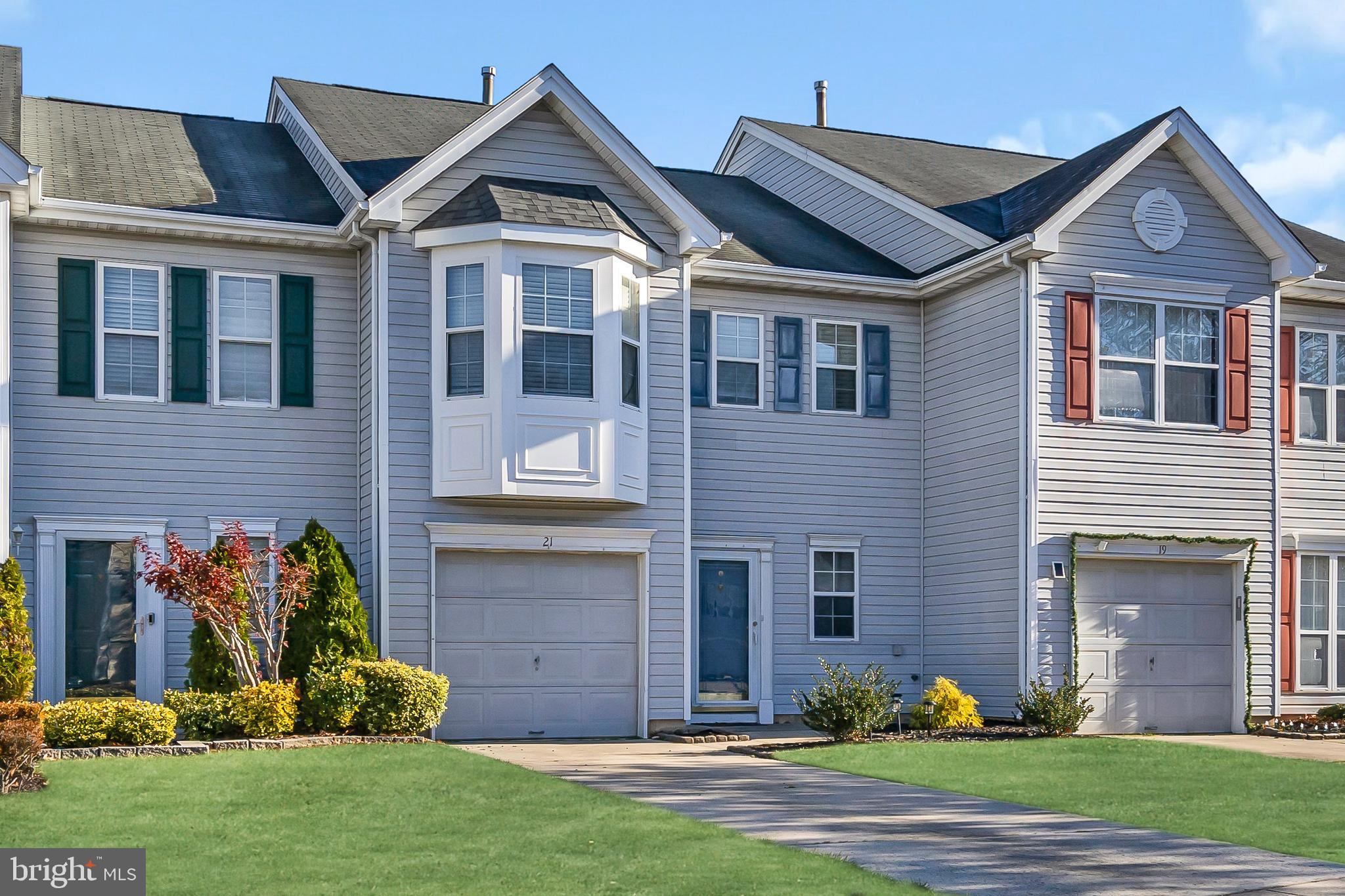 21 VALLEYBROOK COURT