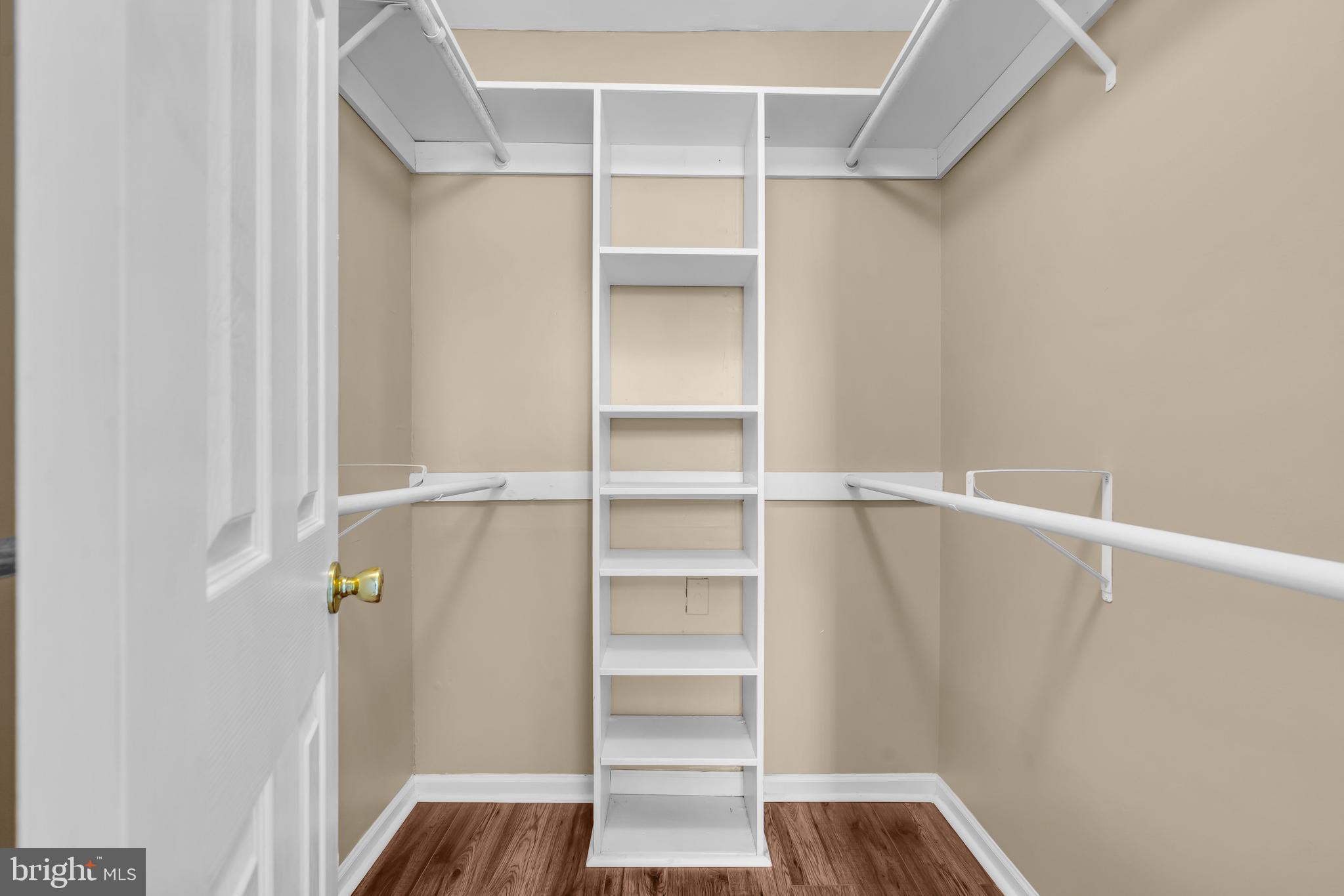 21 VALLEYBROOK COURT