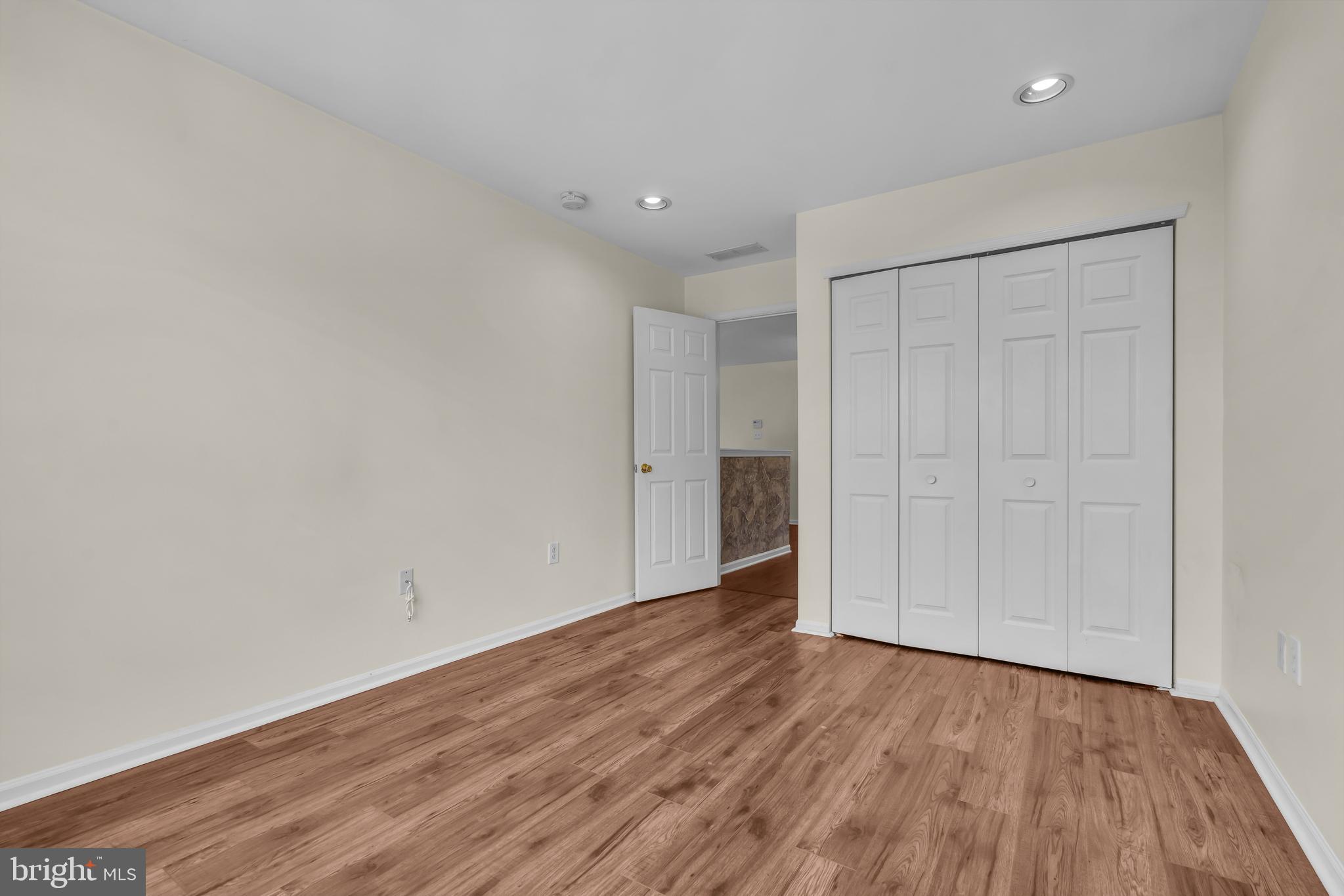 21 VALLEYBROOK COURT