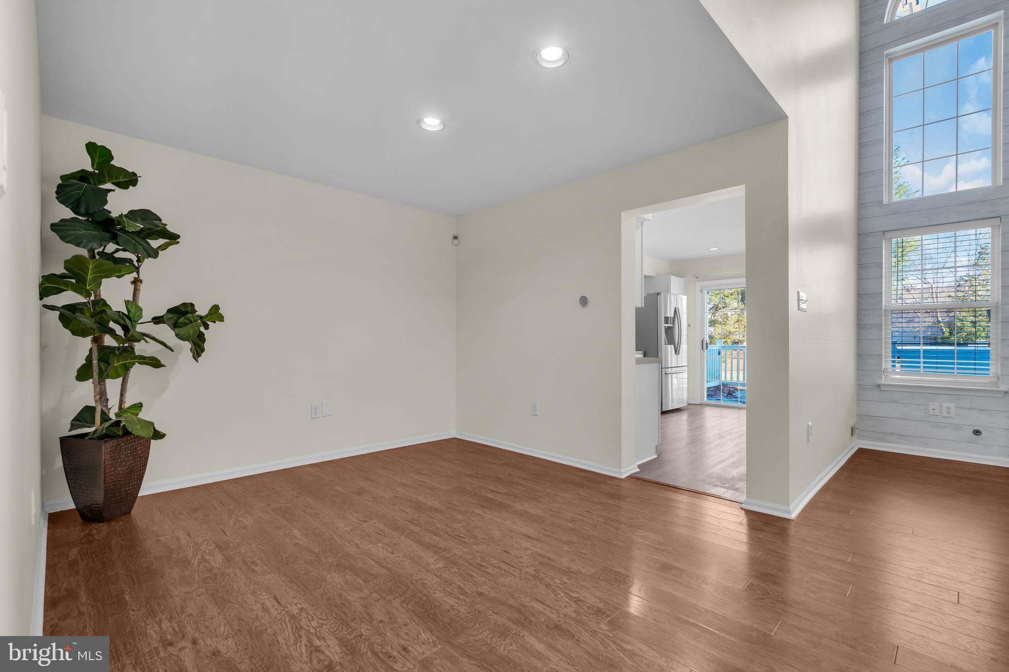 21 VALLEYBROOK COURT