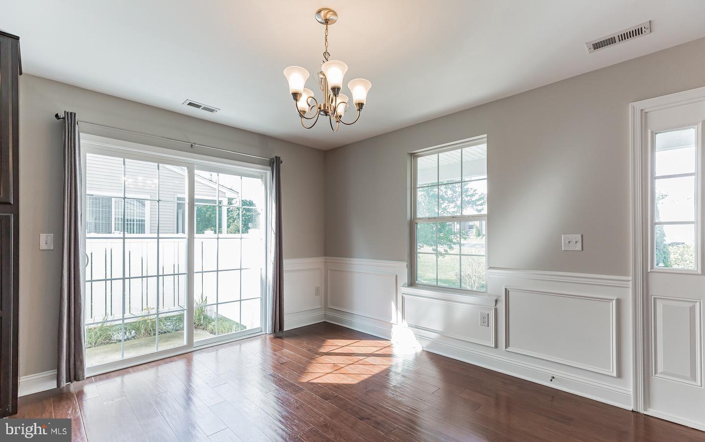 507 LEXINGTON MEWS
