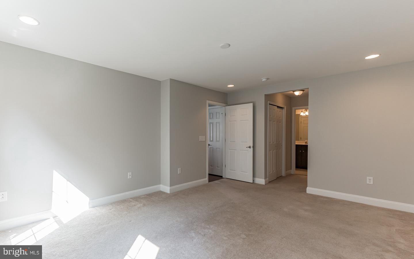 507 LEXINGTON MEWS