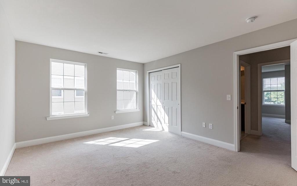 507 LEXINGTON MEWS