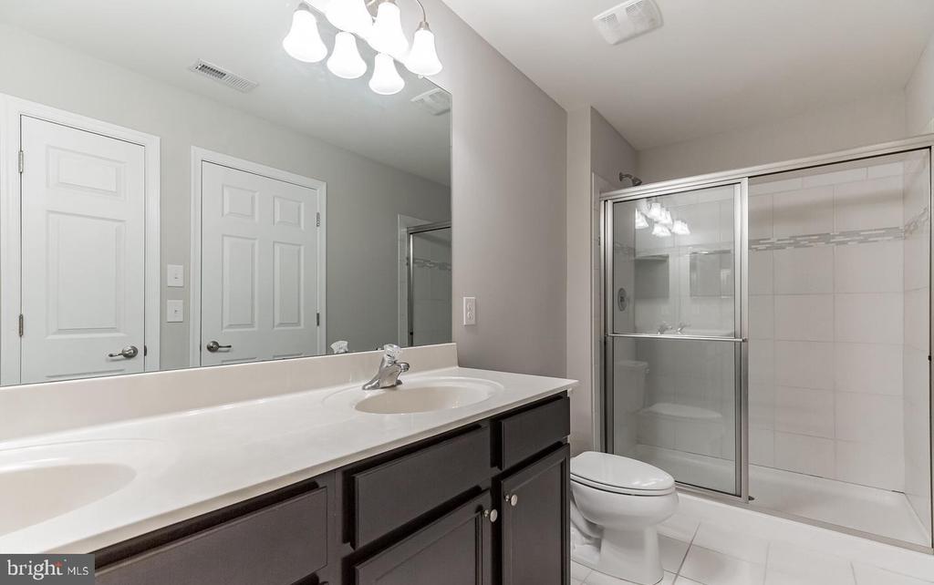 507 LEXINGTON MEWS