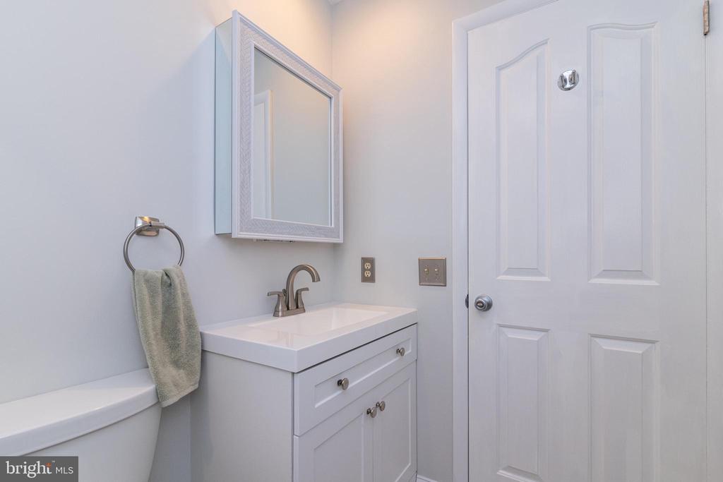 255 SHORE DRIVE 13