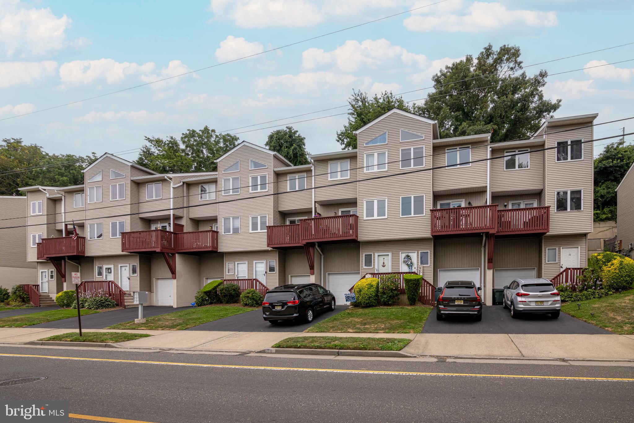 255 SHORE DRIVE 13