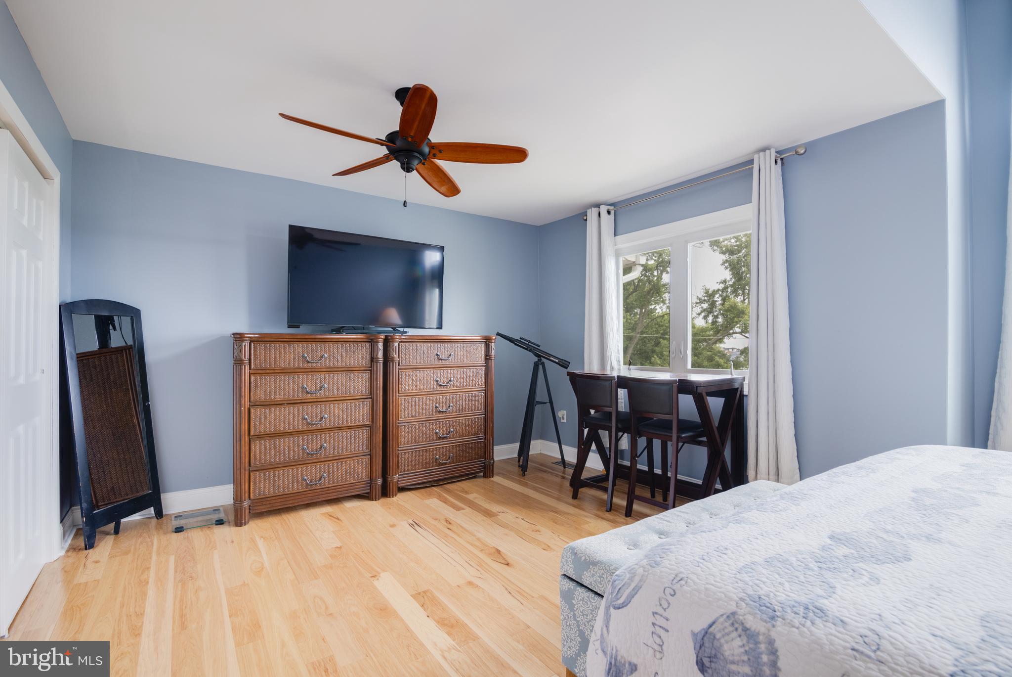 255 SHORE DRIVE 13