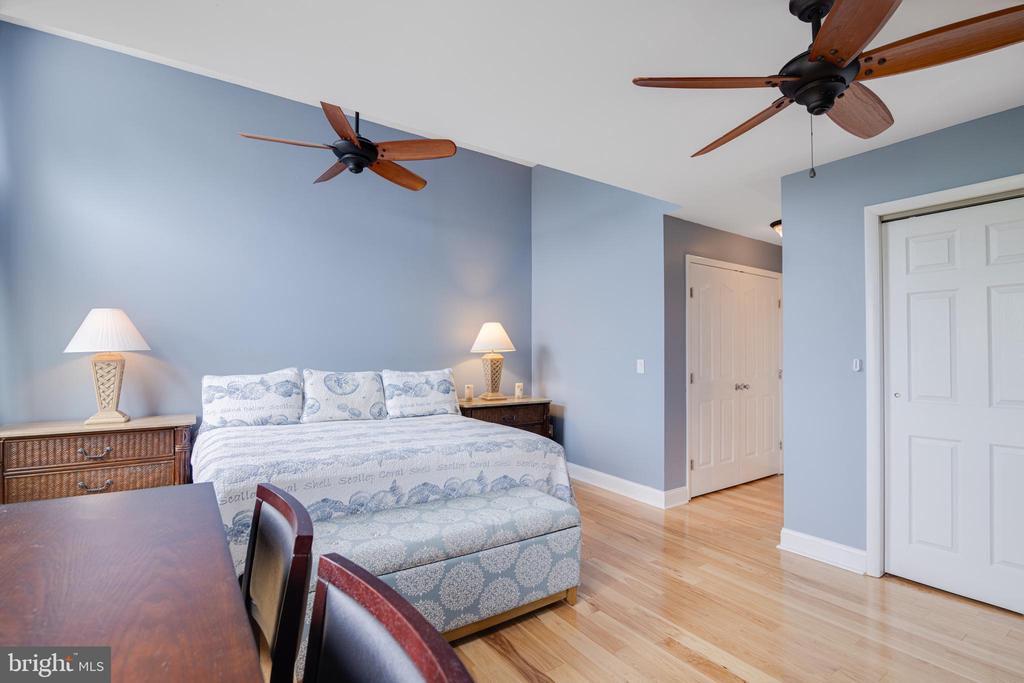 255 SHORE DRIVE 13