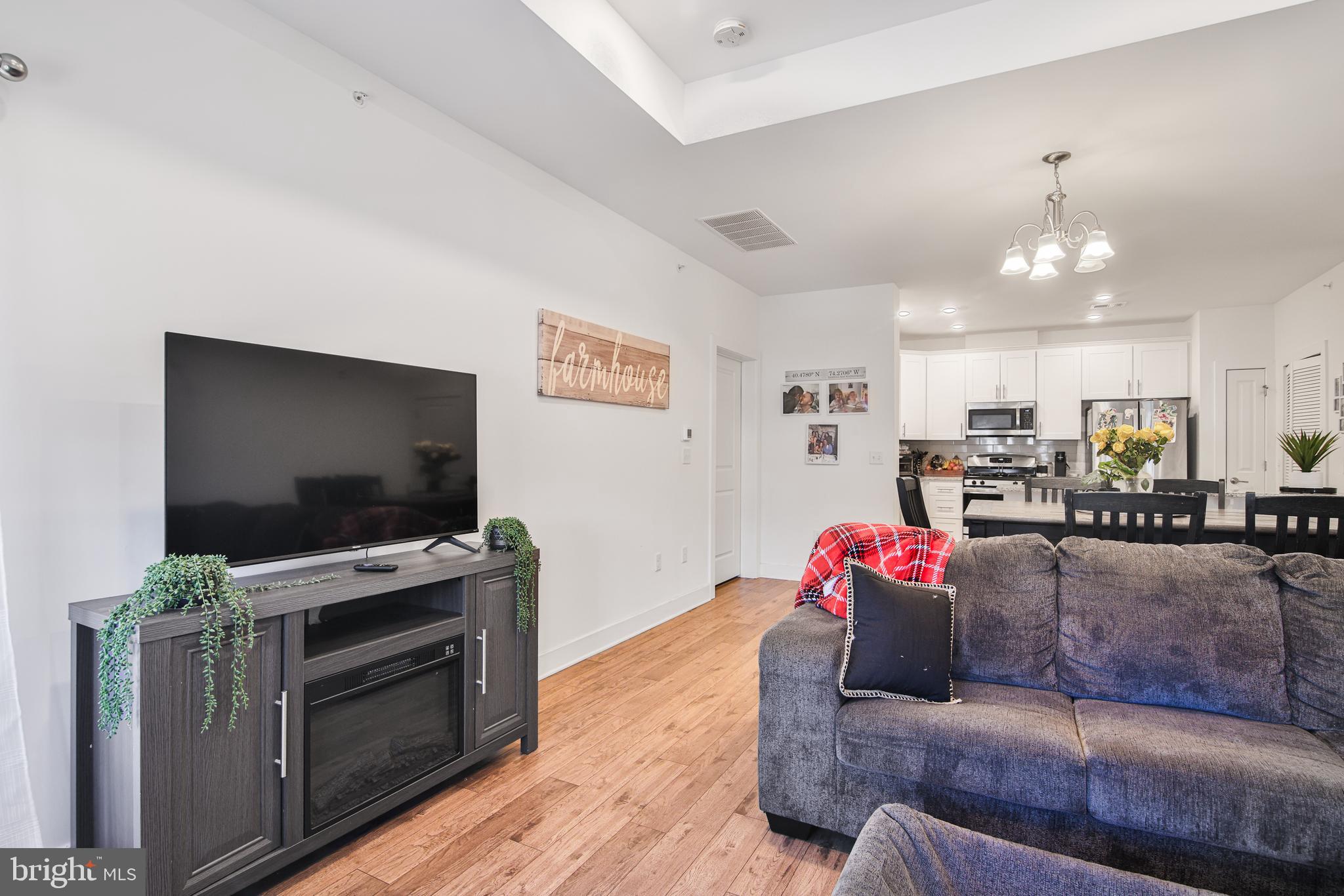 735 STILLER LANE