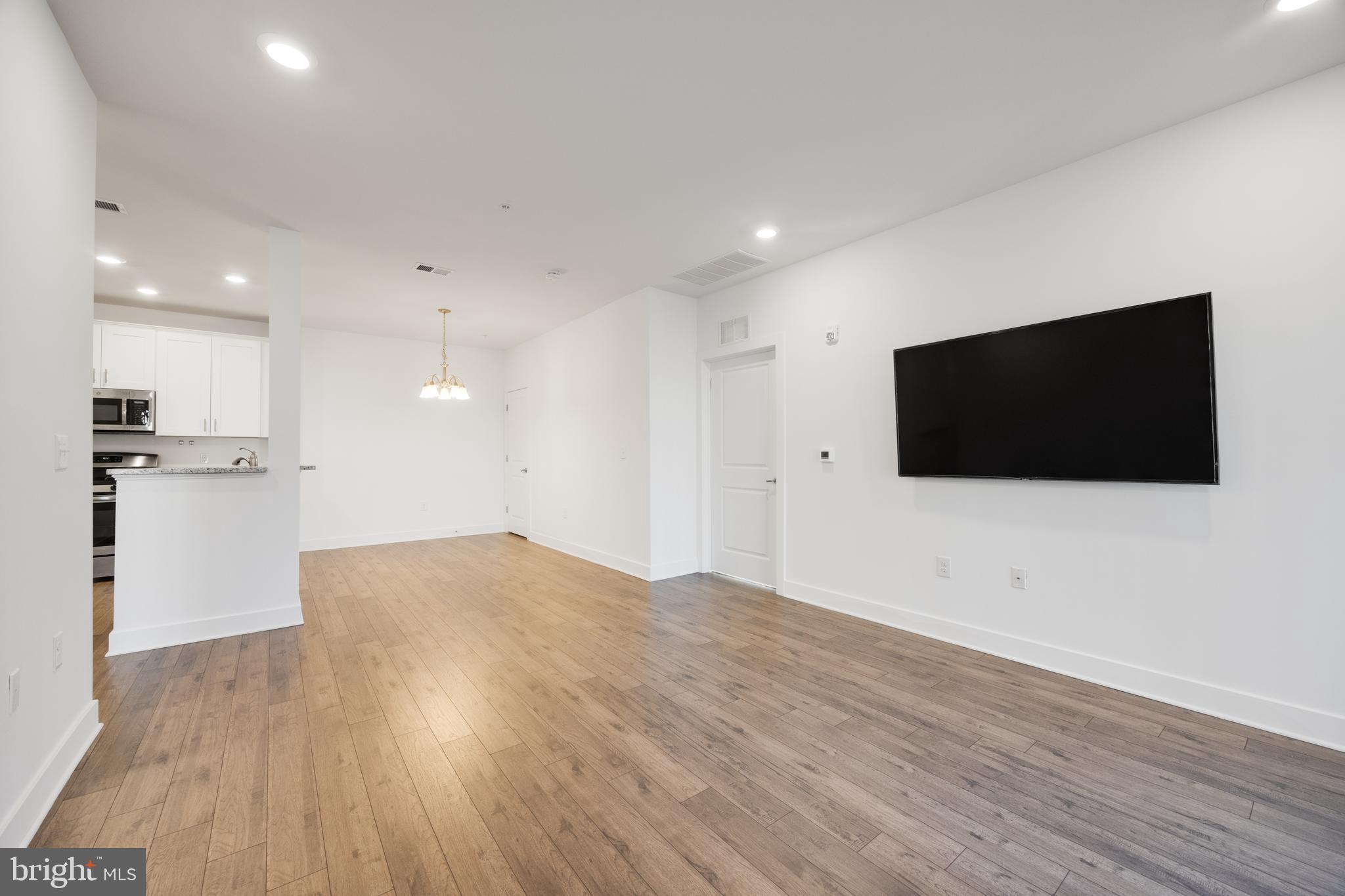 527 TAVERN ROAD