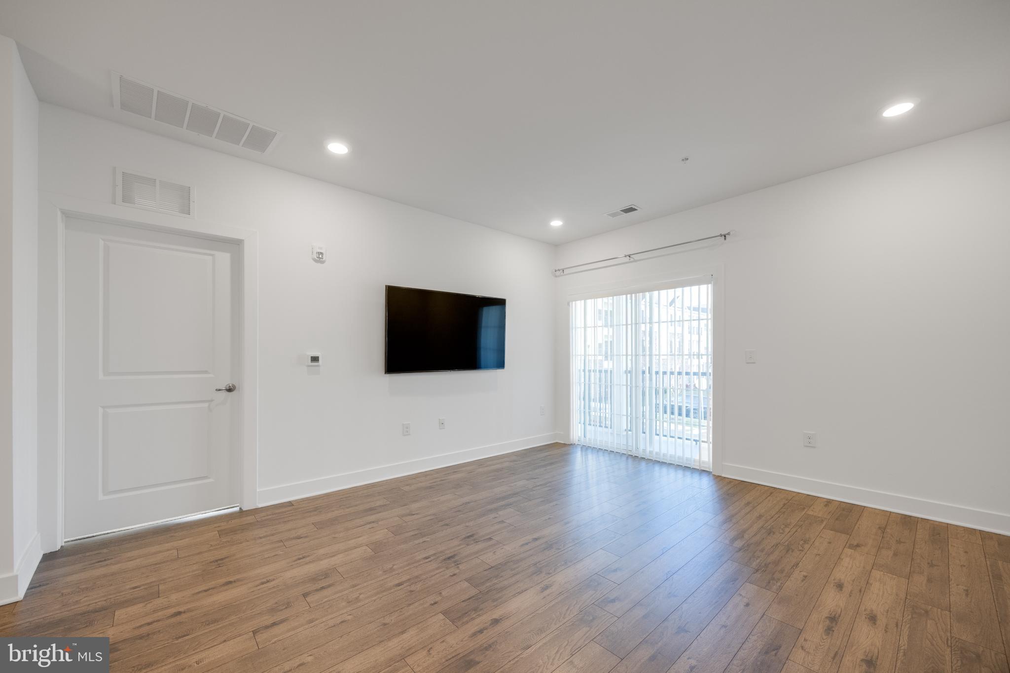 527 TAVERN ROAD