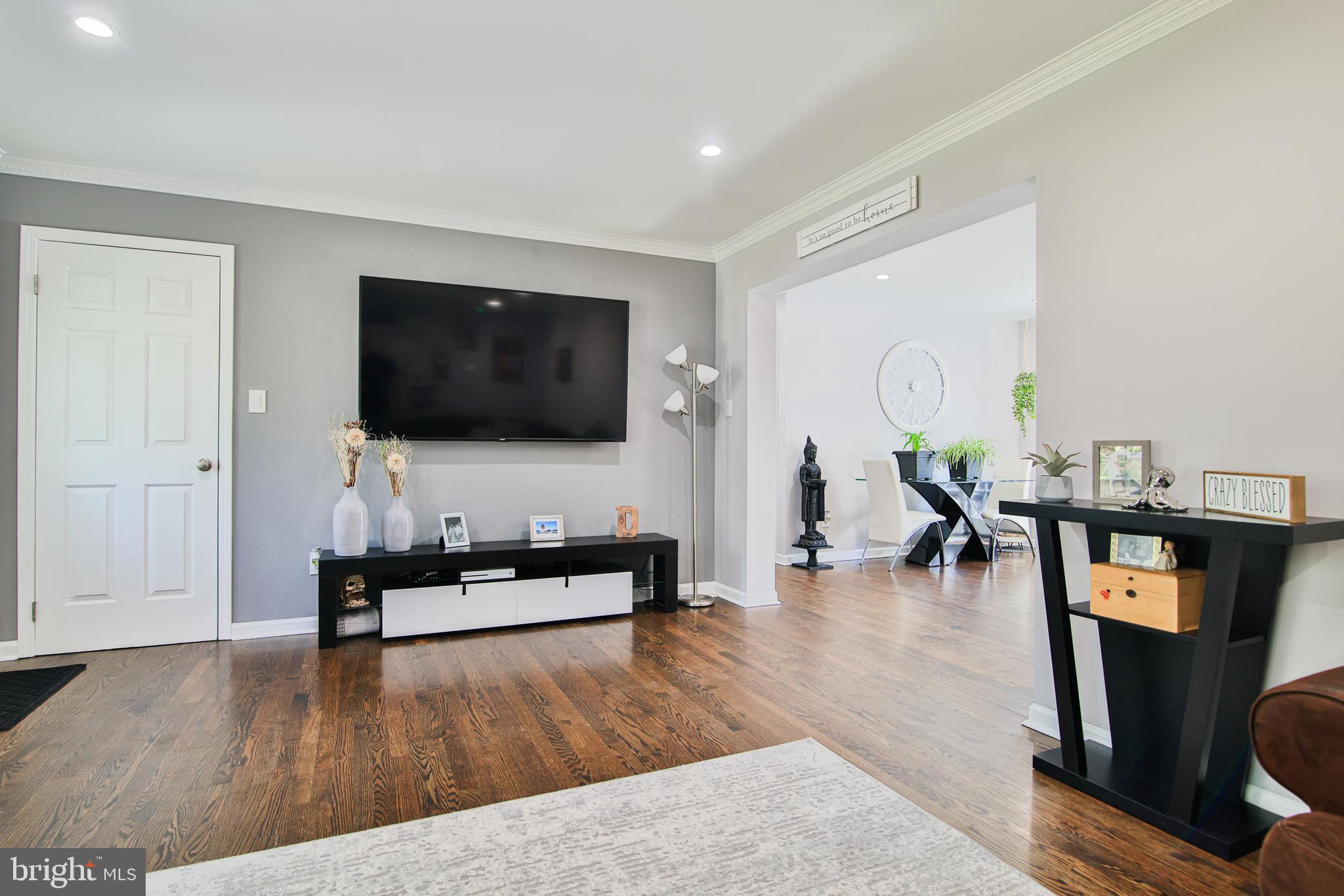 2121 RIDGEWAY ROAD