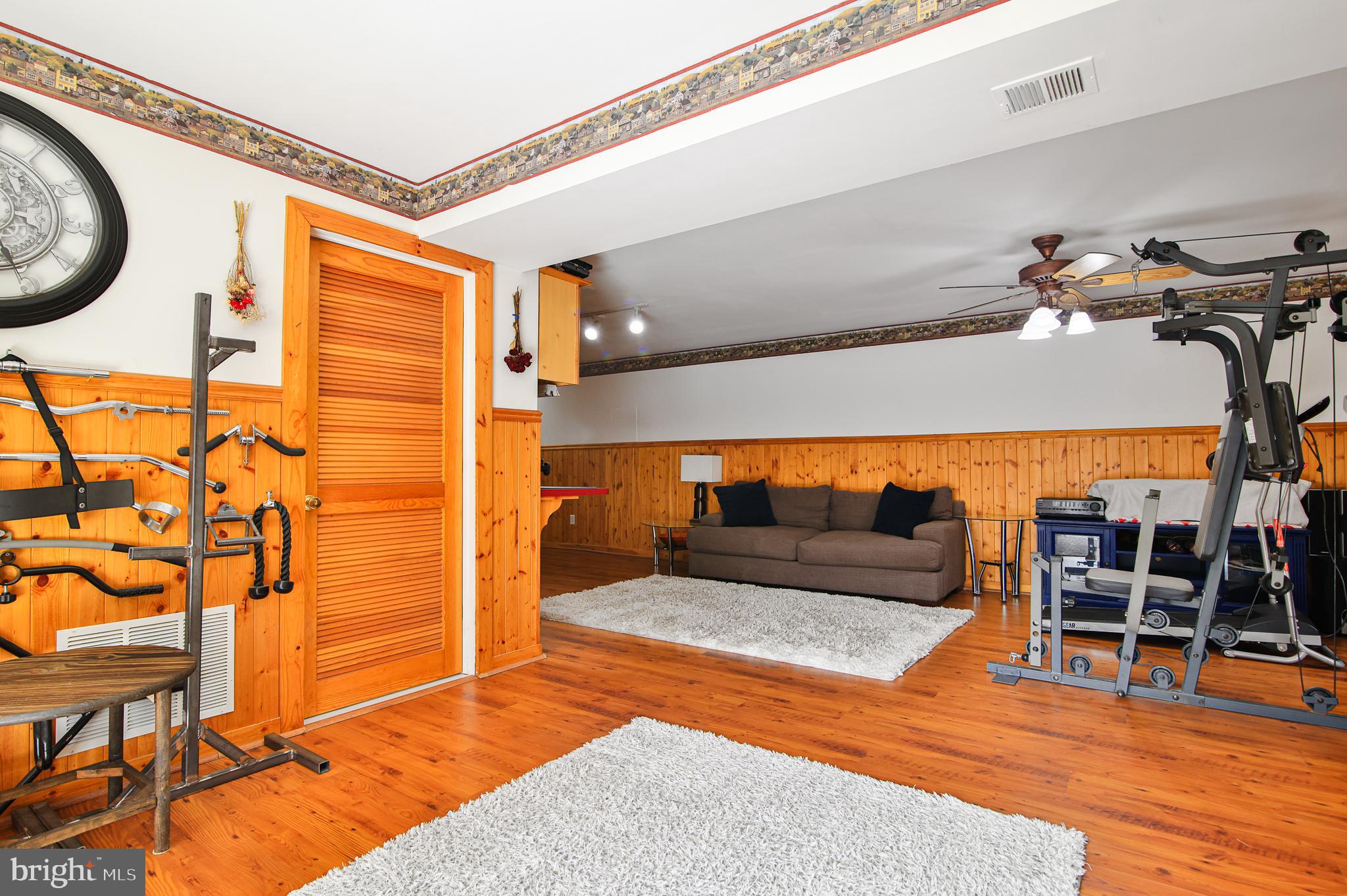 2121 RIDGEWAY ROAD