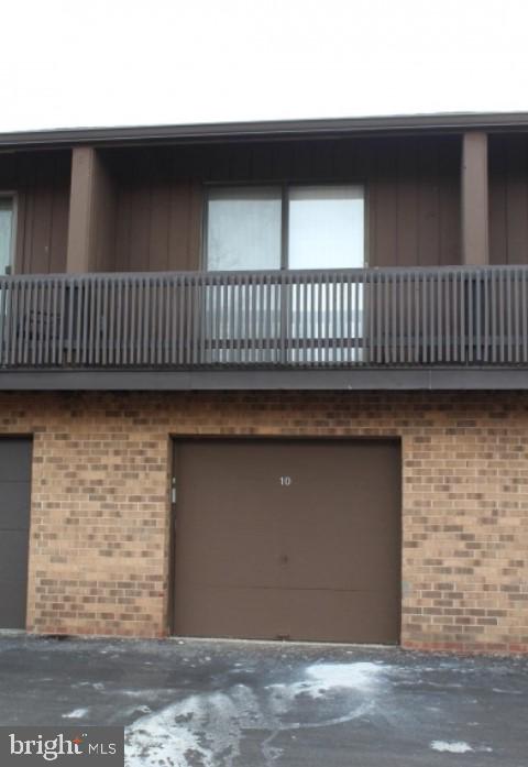 10 KINGSBERRY DRIVE