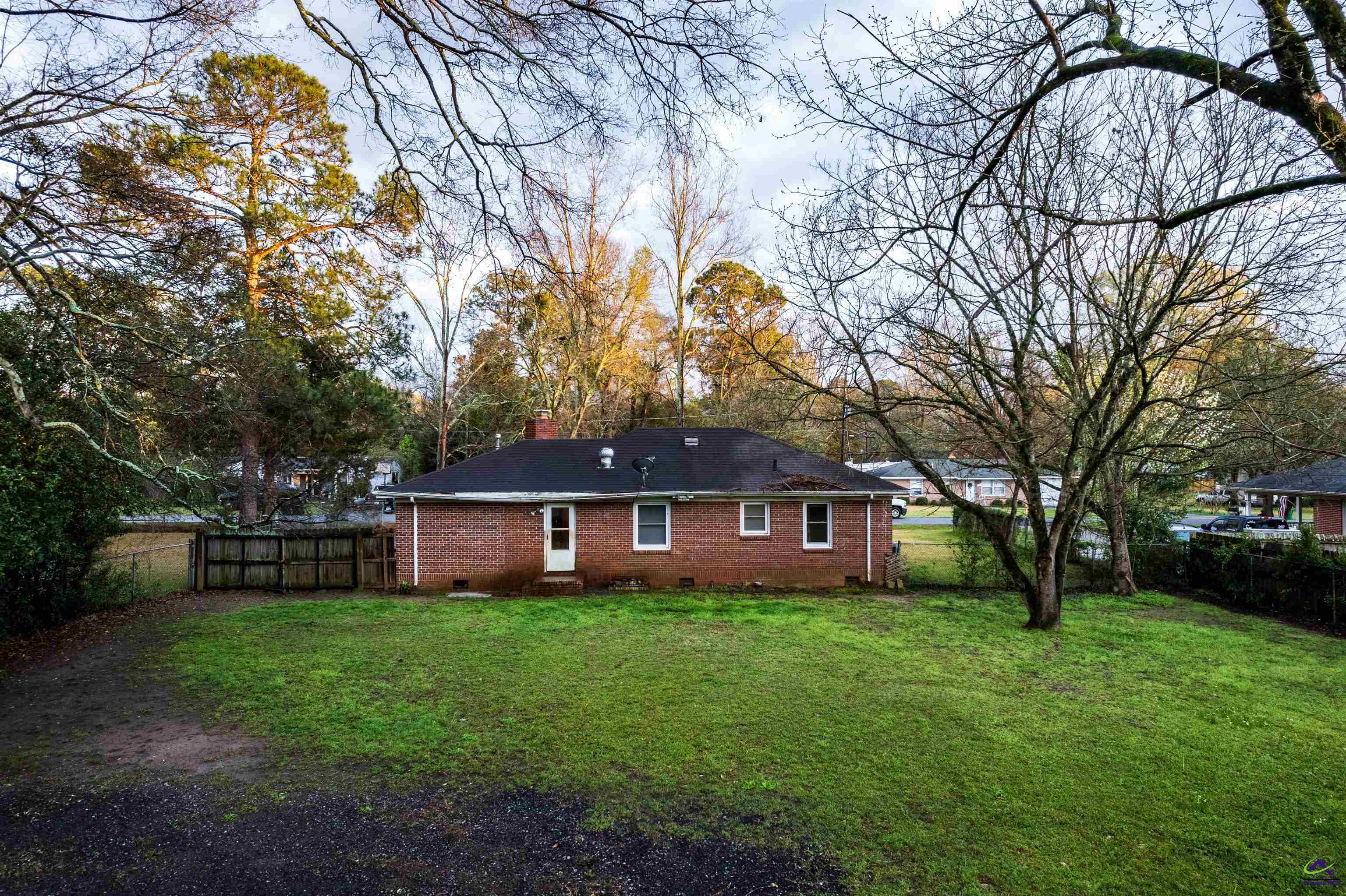1725 Sewell Circle