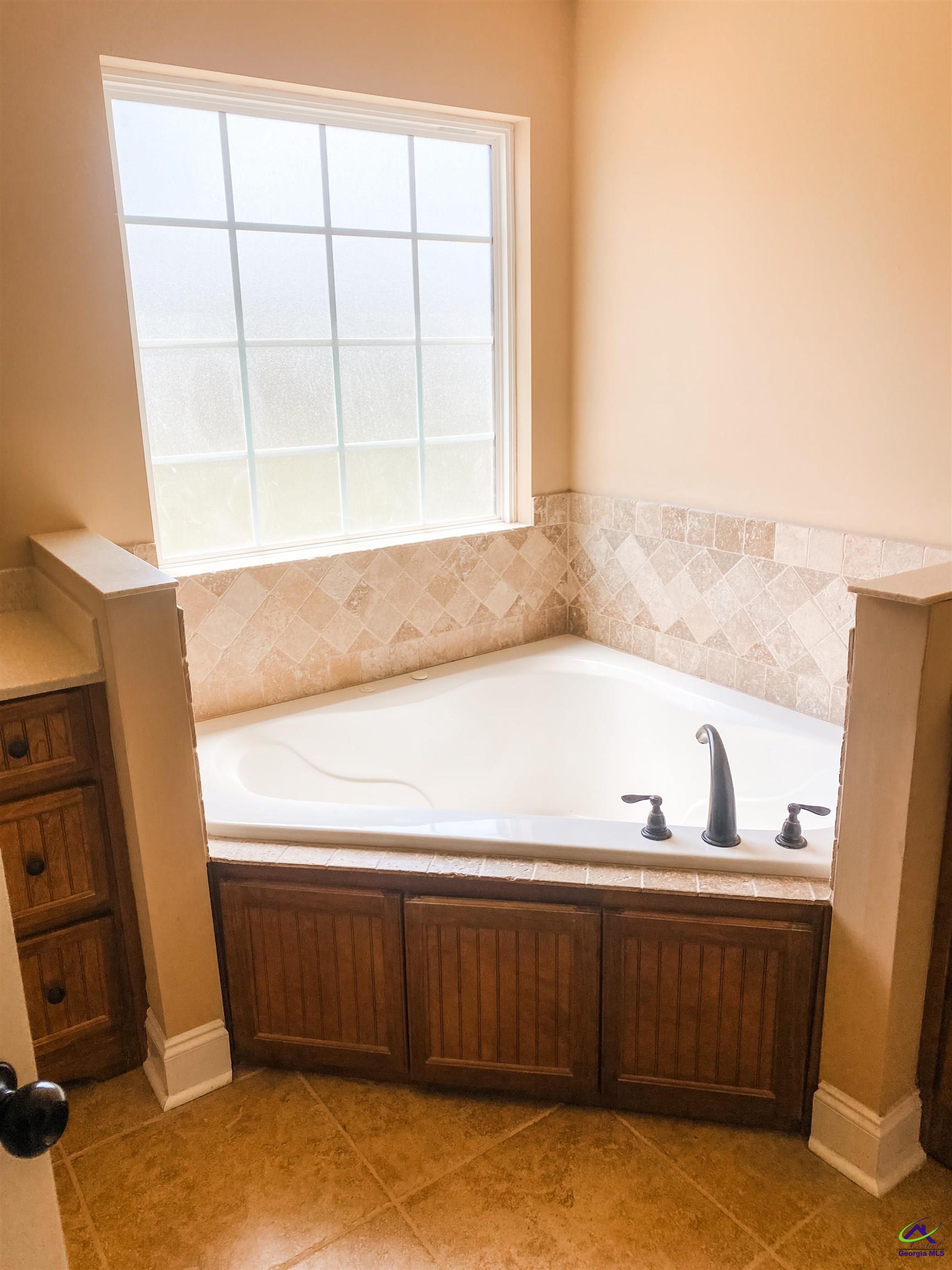 300 Avington Chase