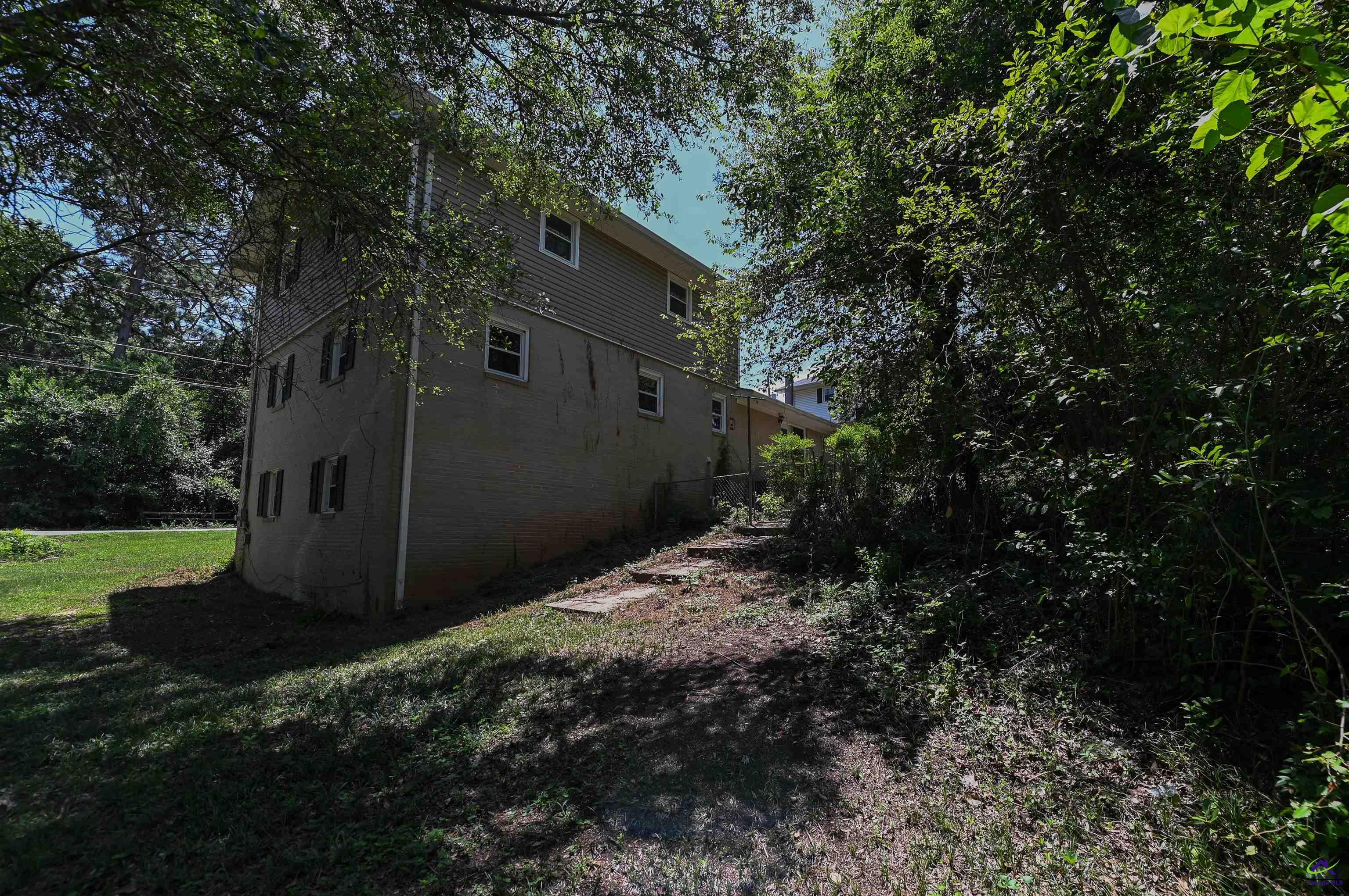 211 Arrowhead Trail