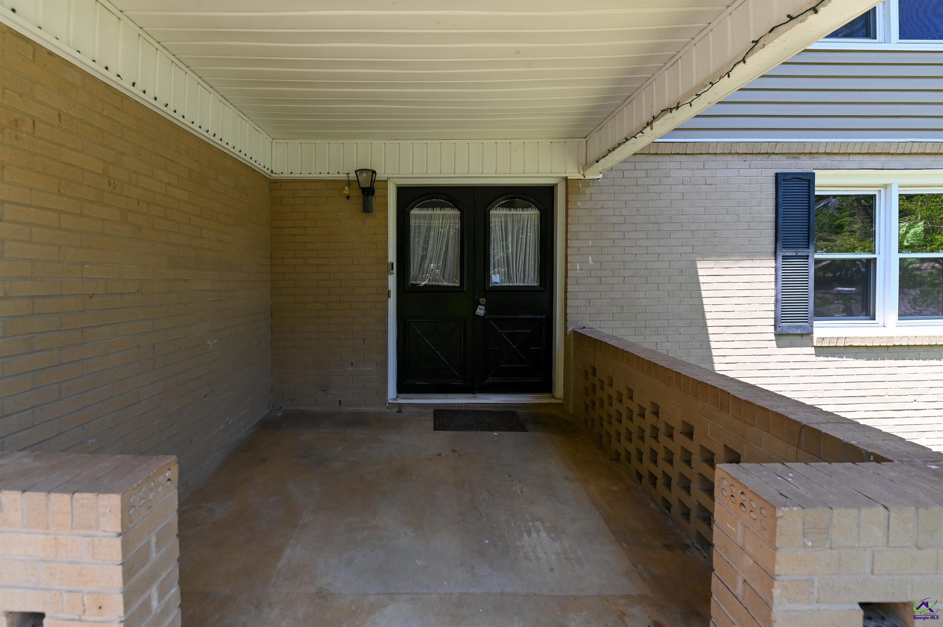 211 Arrowhead Trail