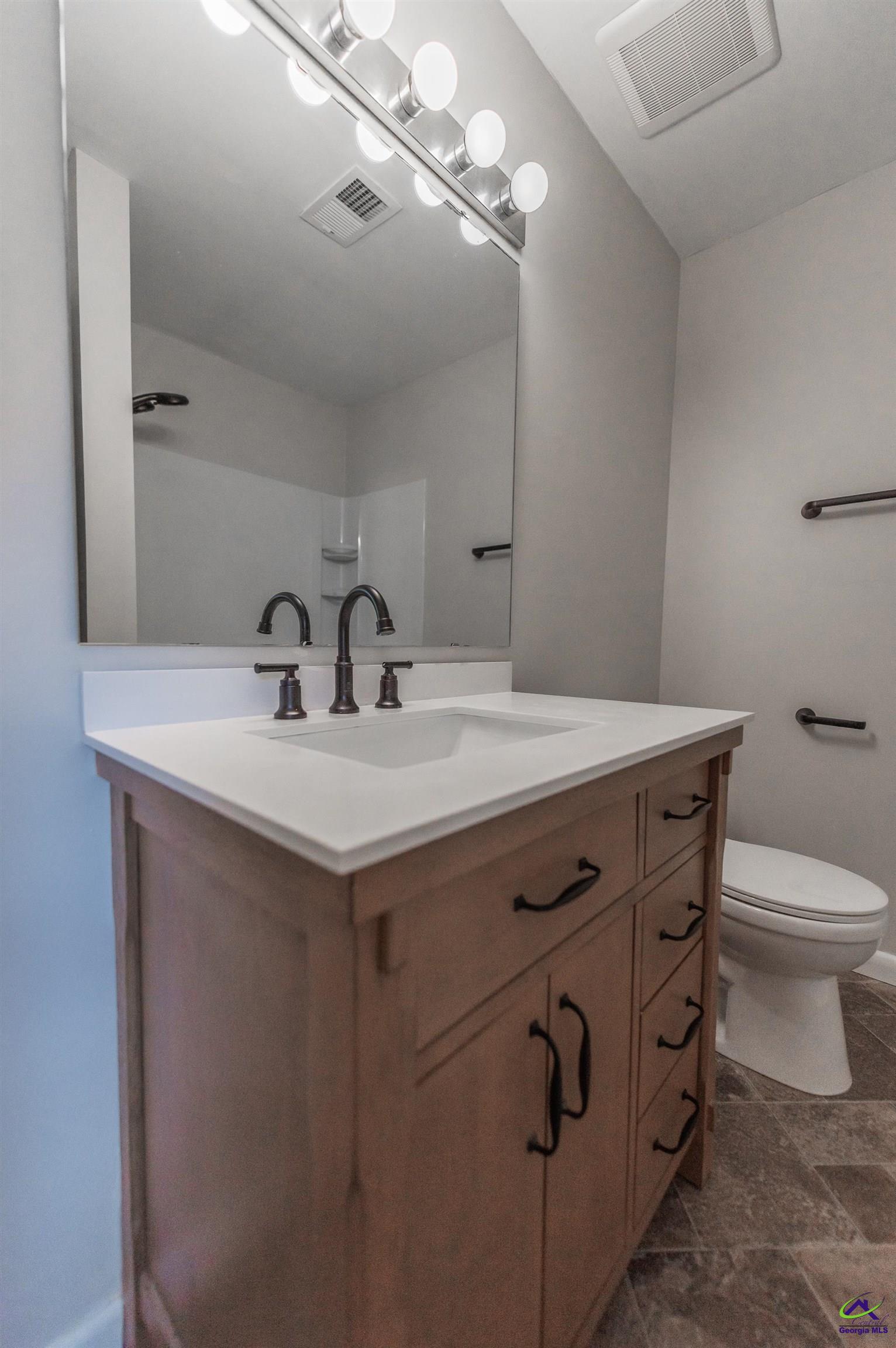 211 Arrowhead Trail