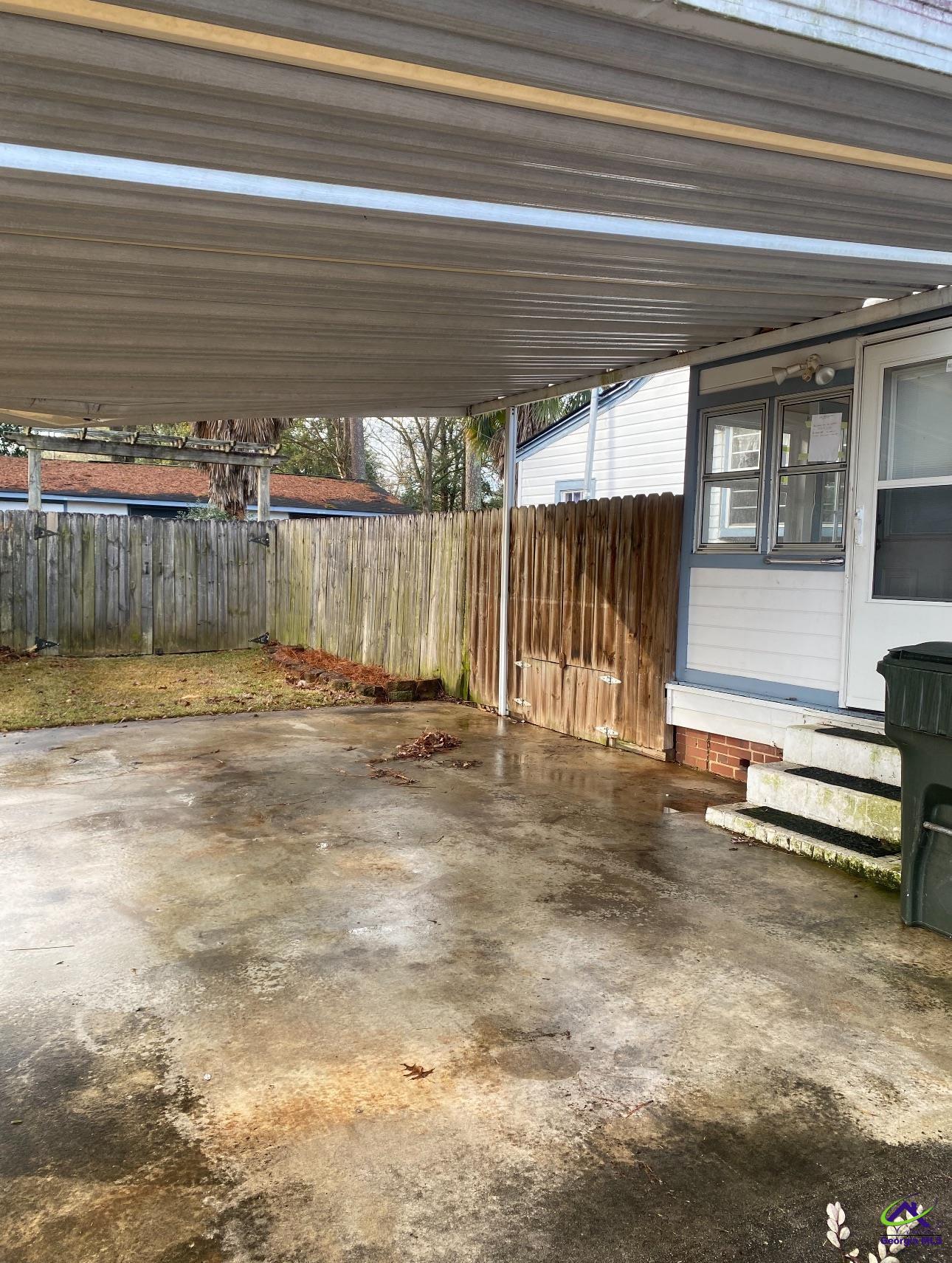 511 Riley Ave