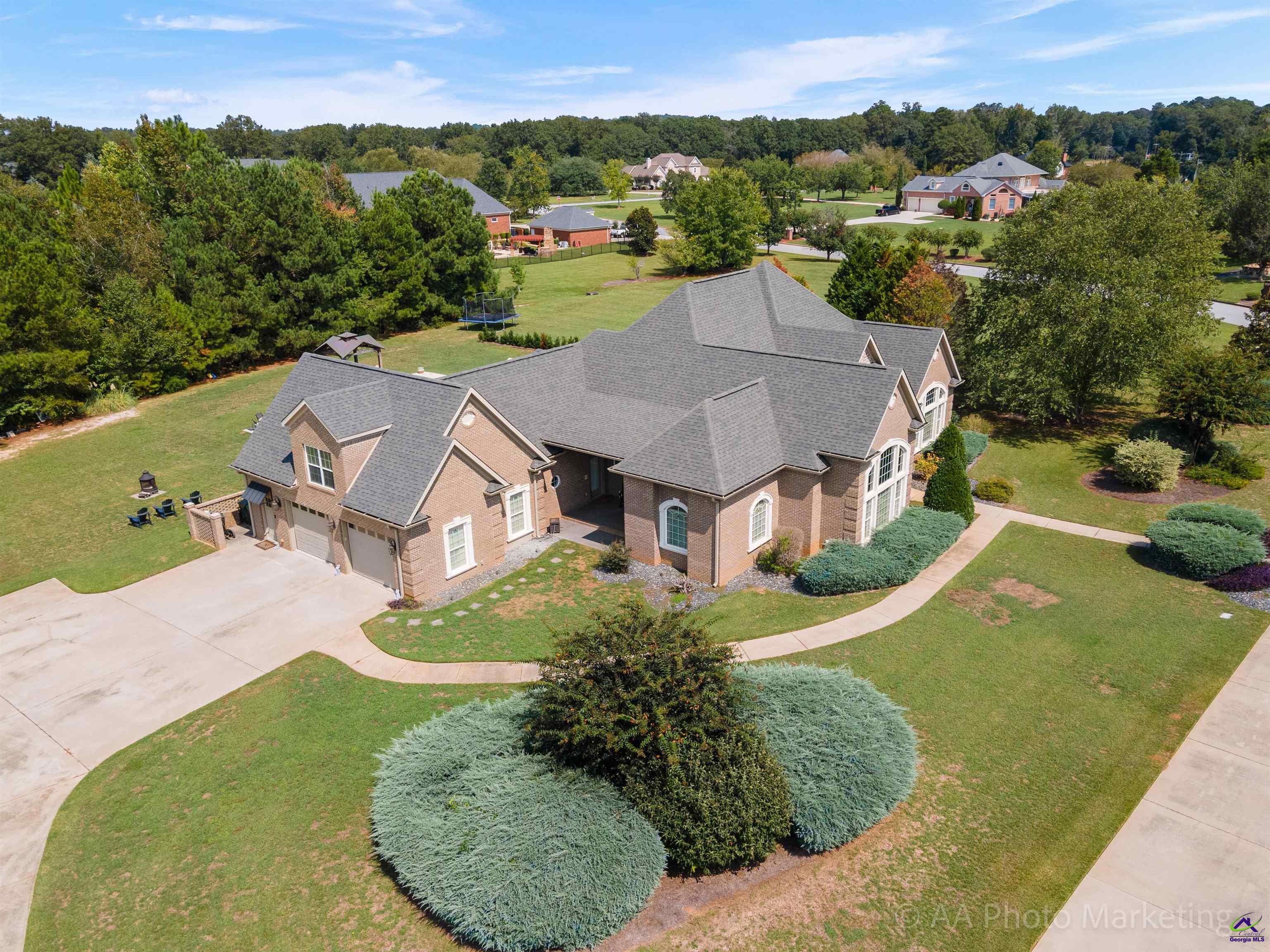 102 Country Court