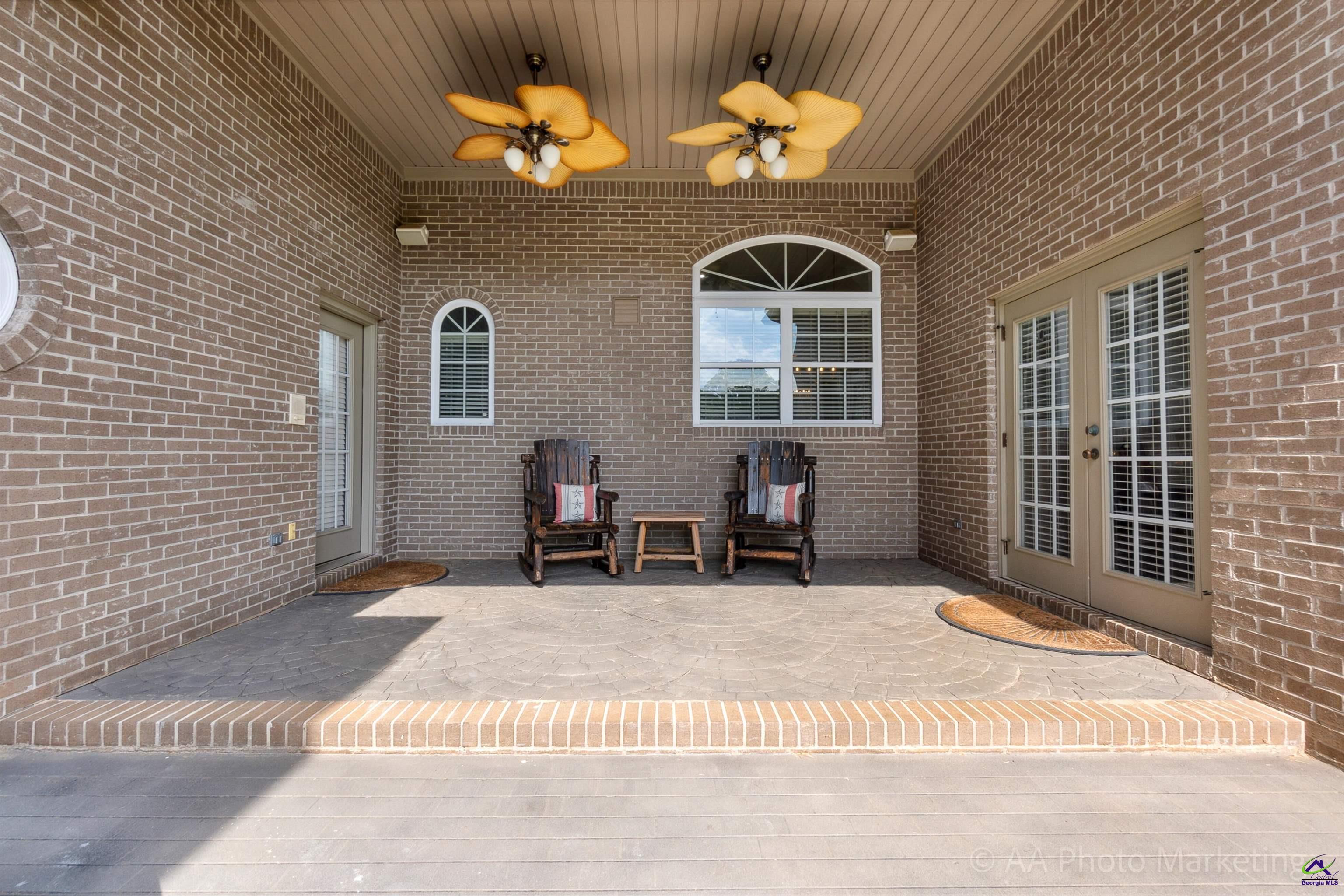 102 Country Court