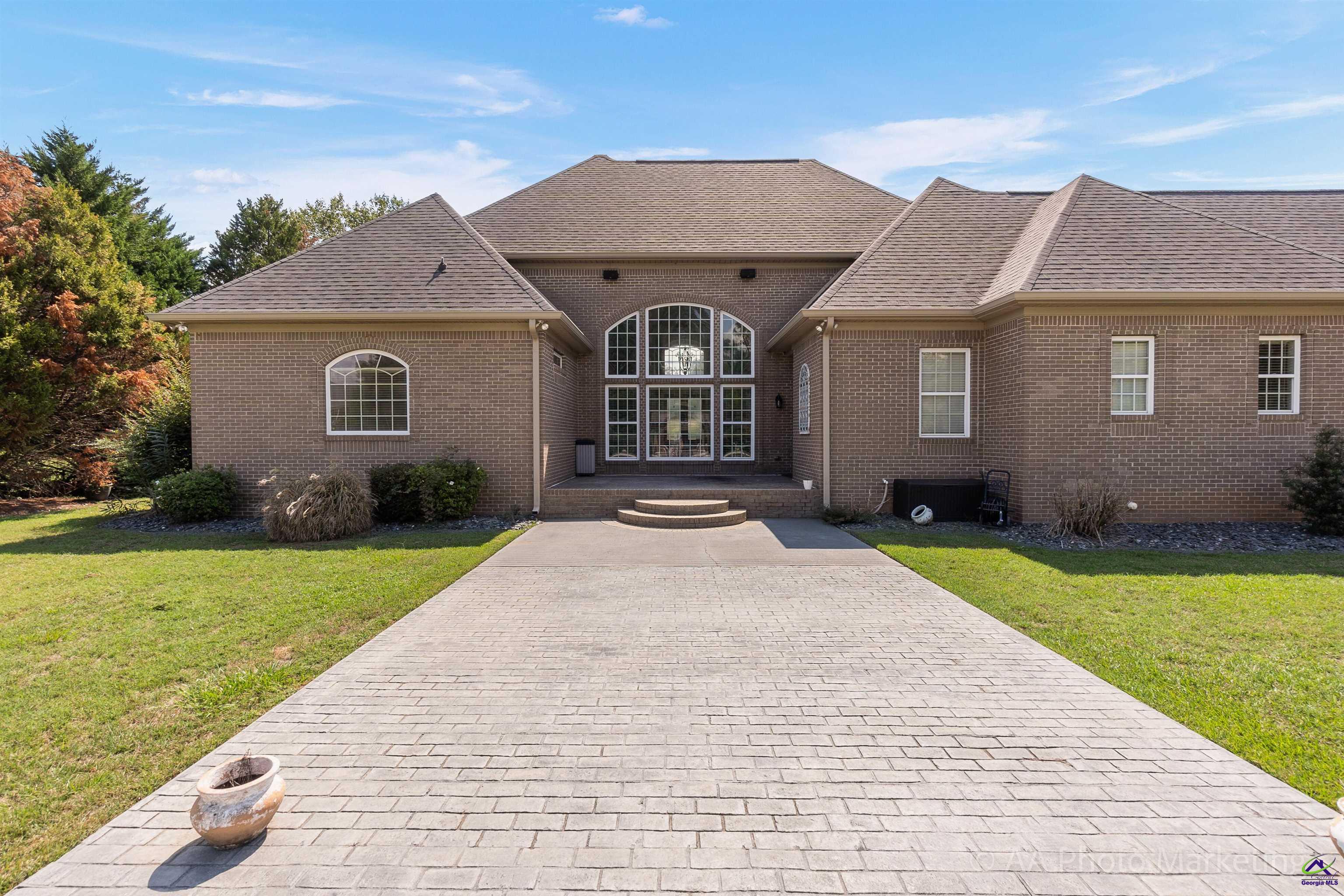 102 Country Court