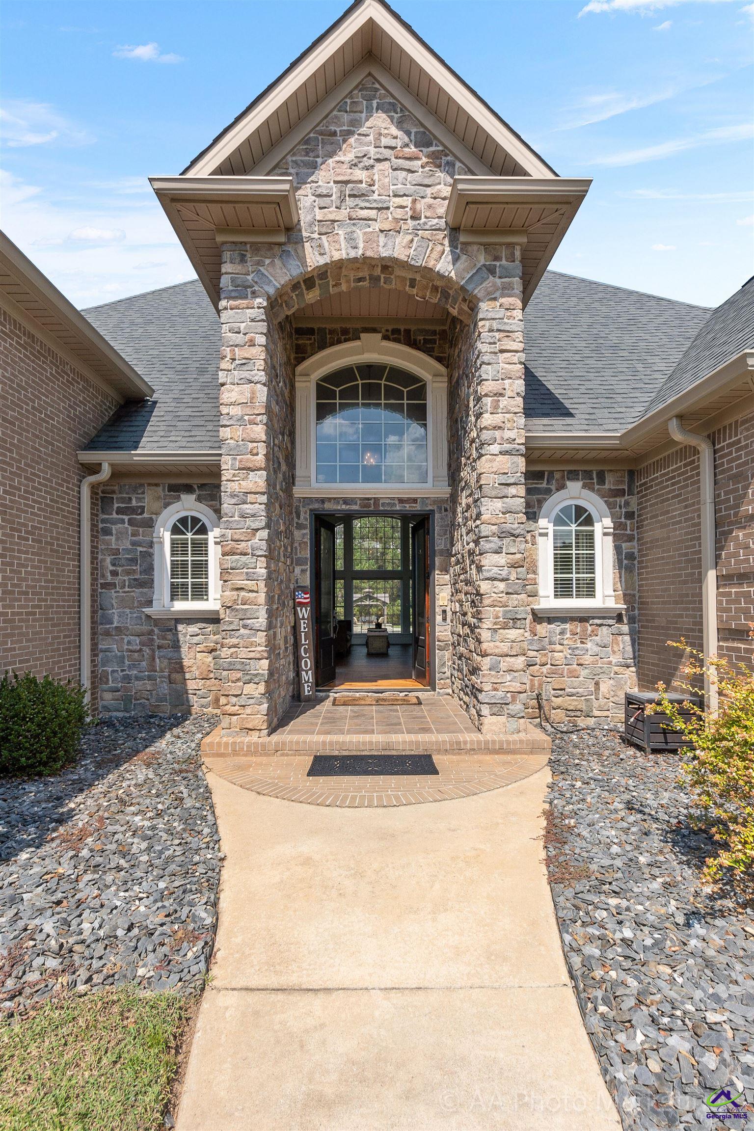 102 Country Court