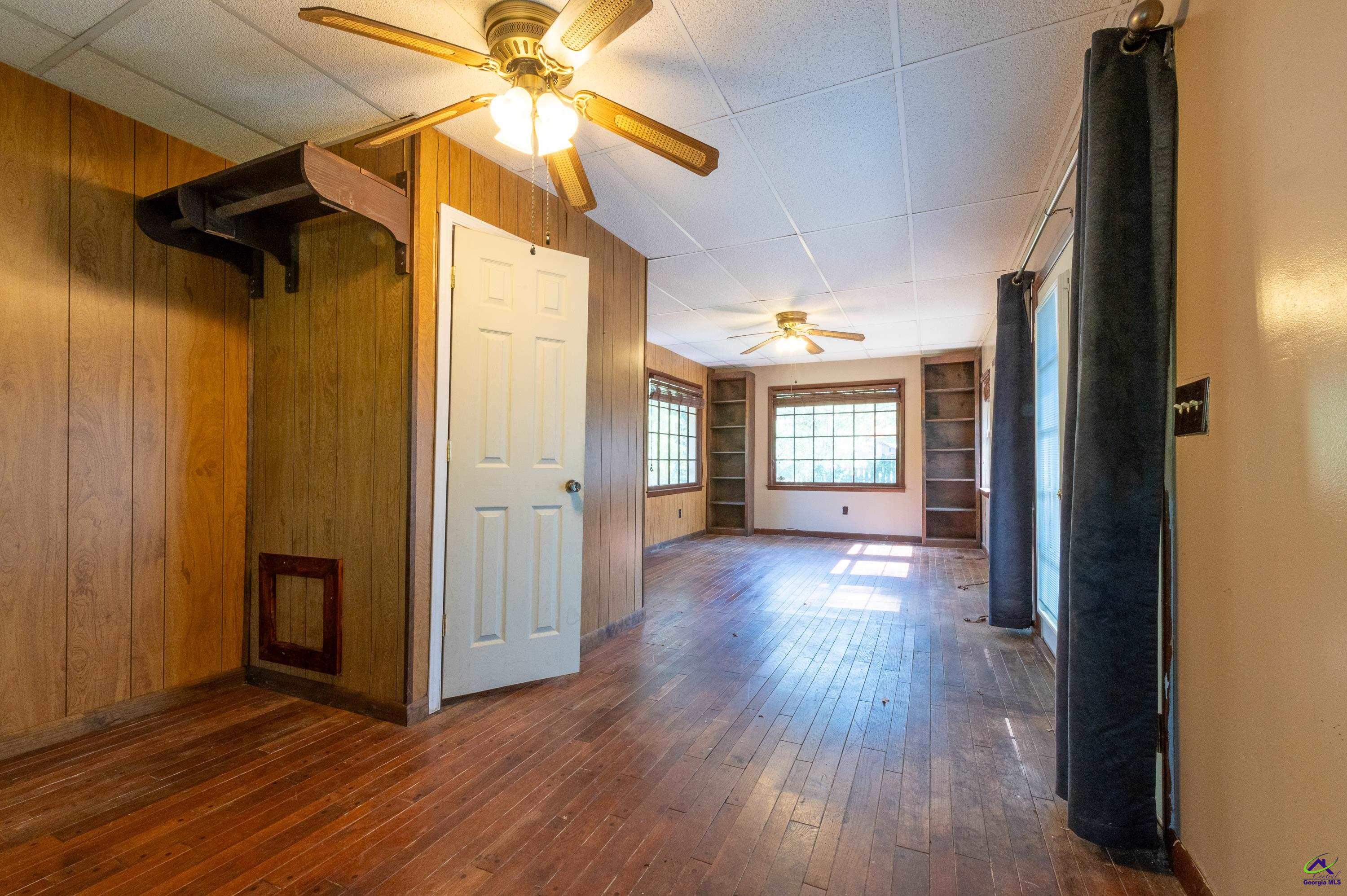 111 Echo Lane