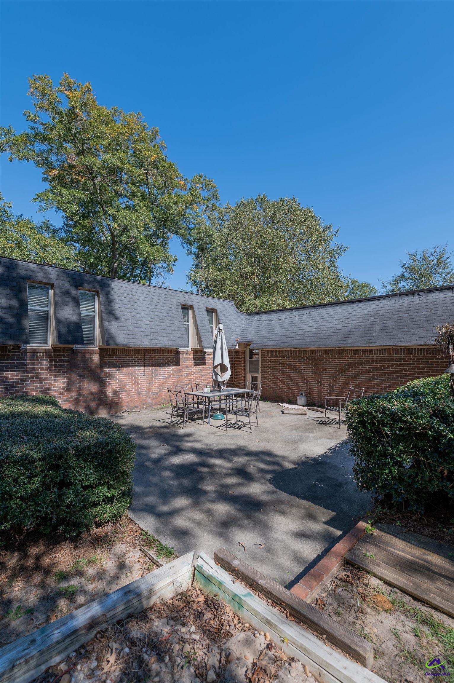 111 Echo Lane