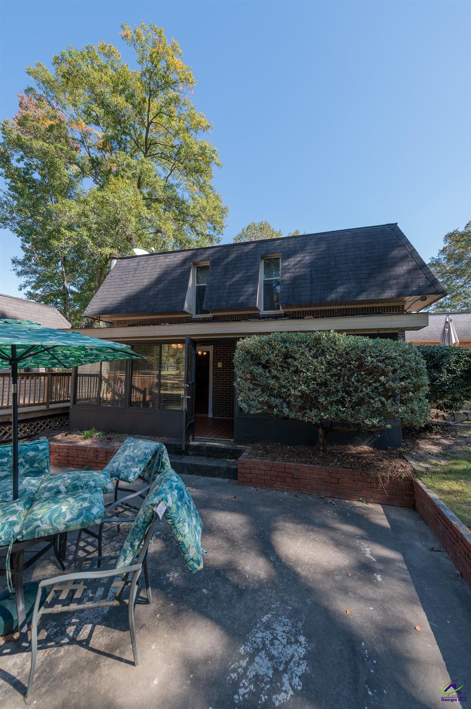 111 Echo Lane