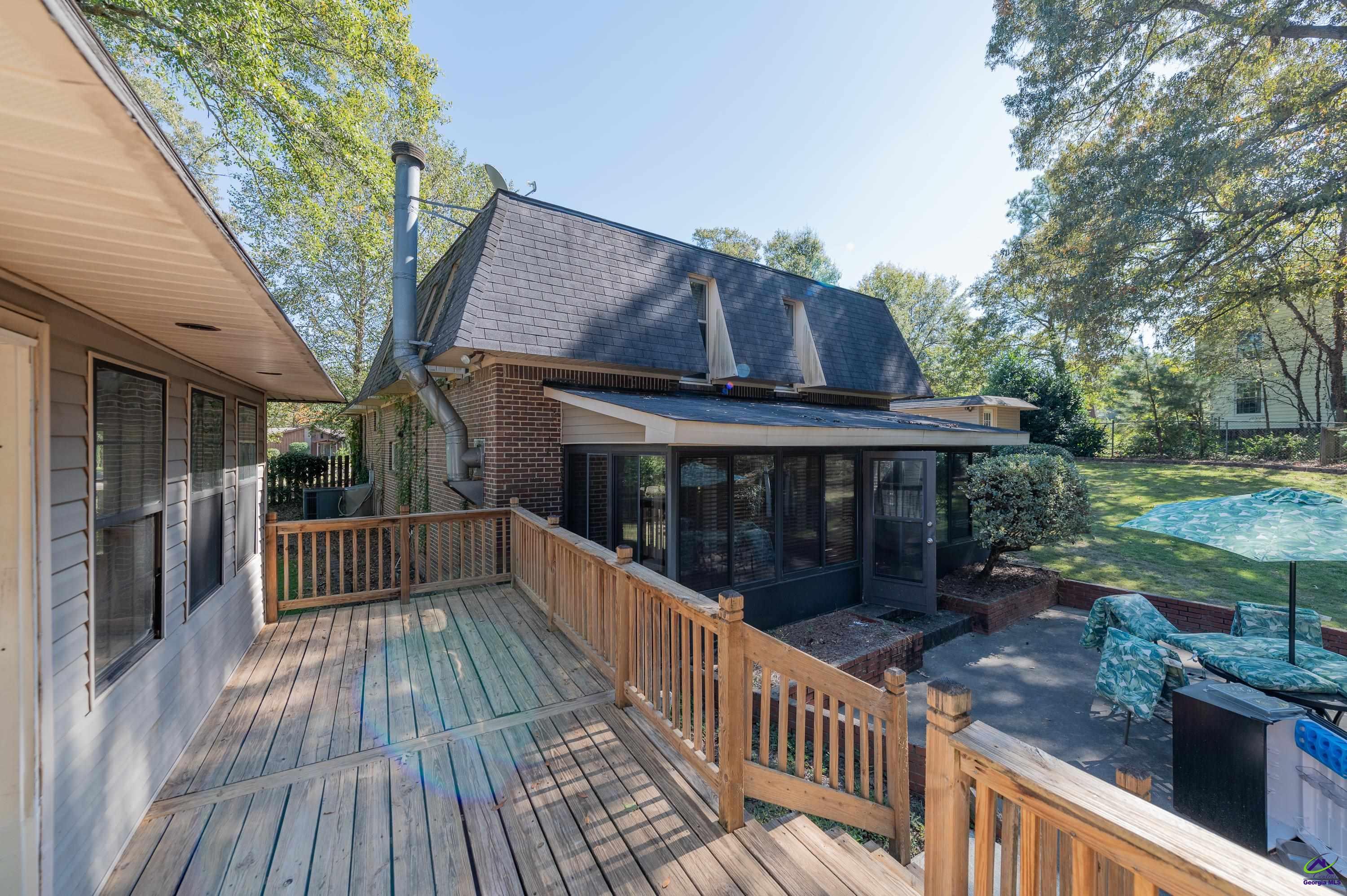 111 Echo Lane