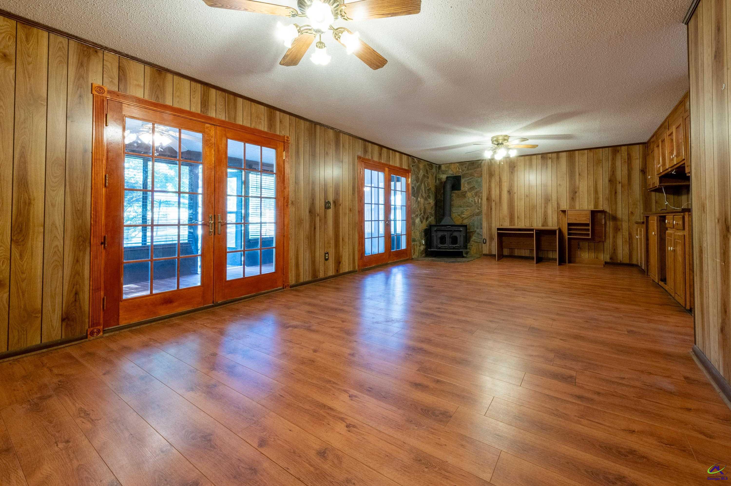 111 Echo Lane