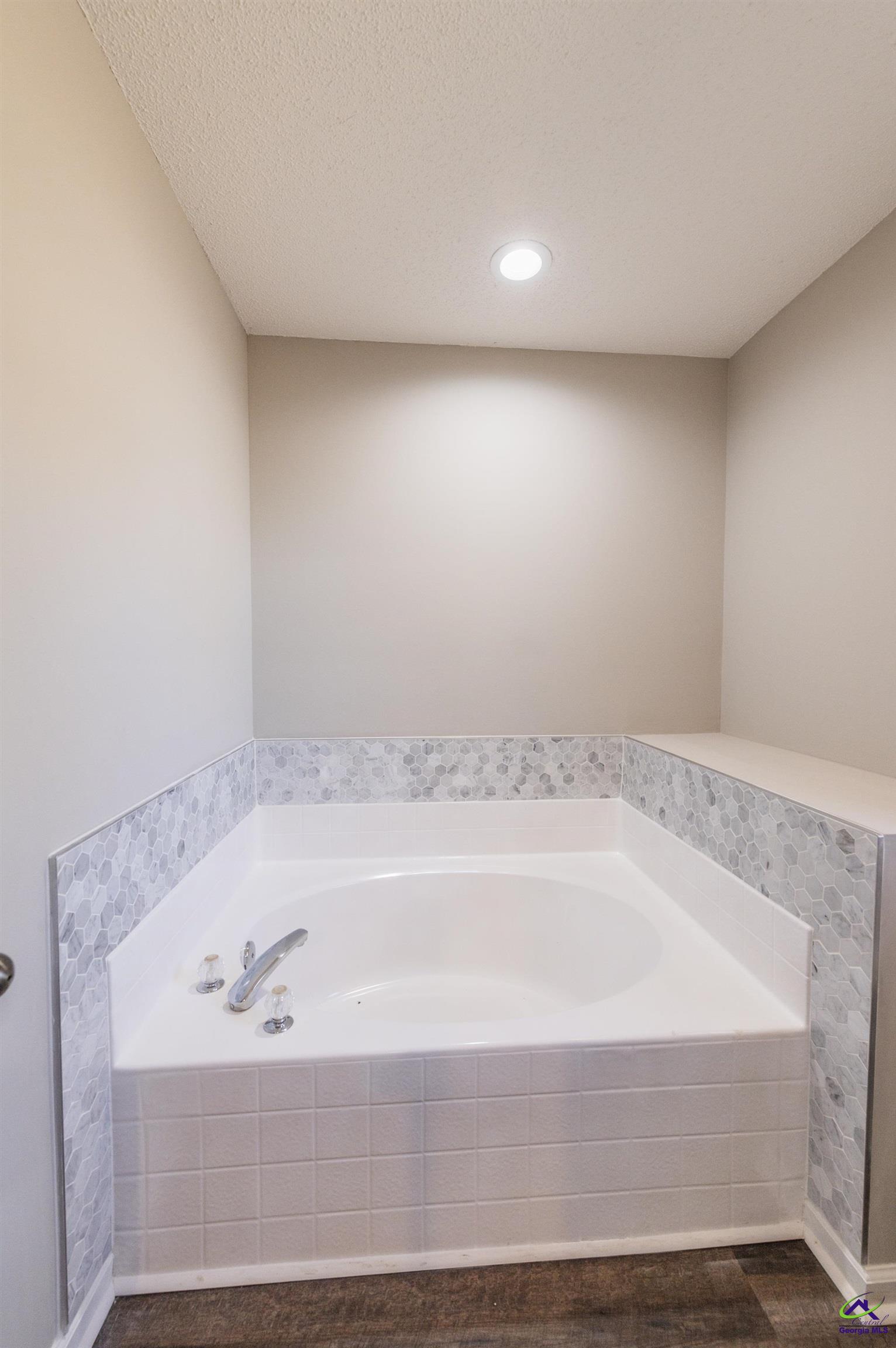 1103 Taylors Mill Road