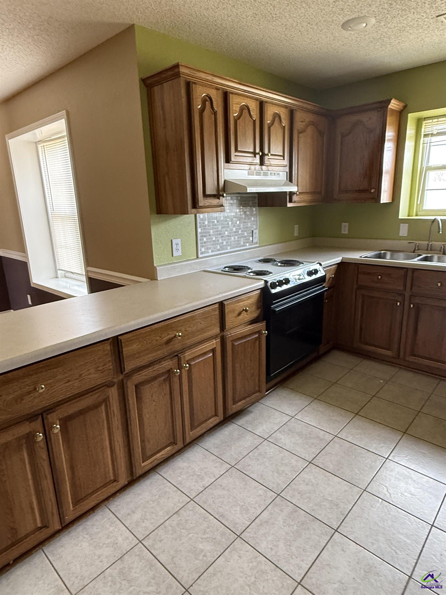 115 Eastview