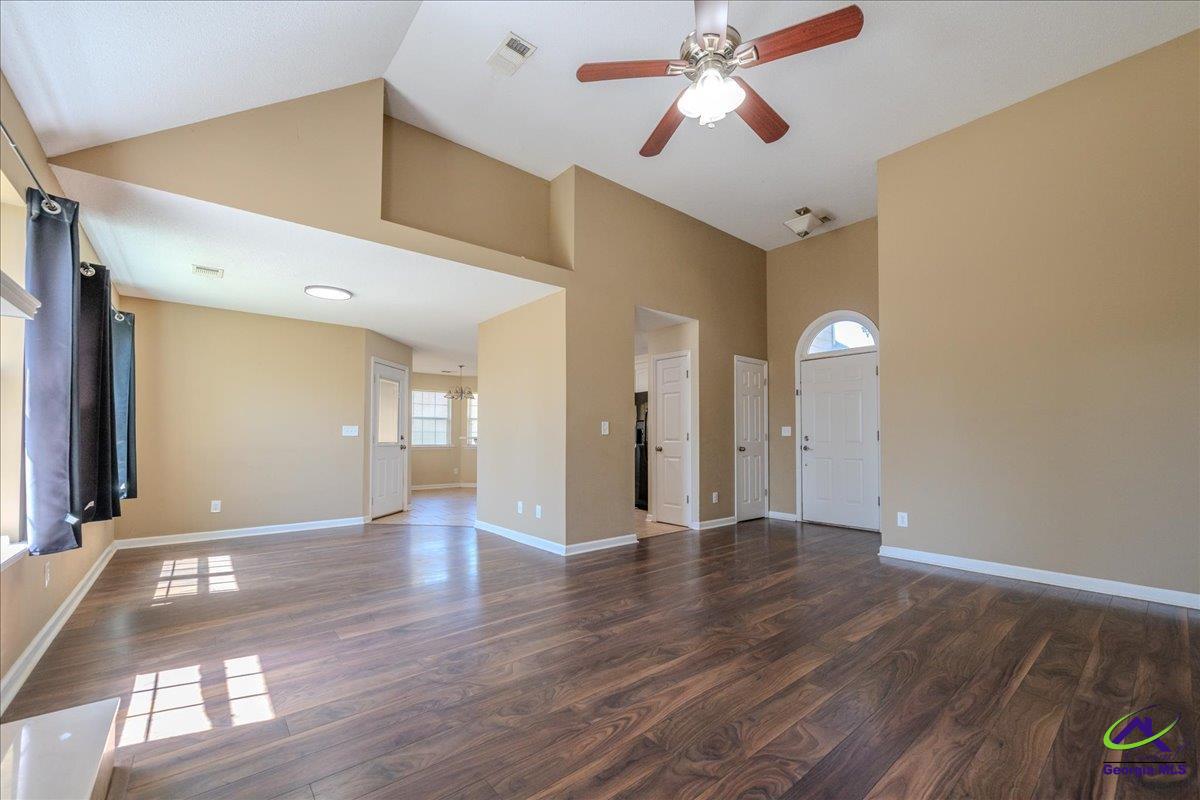 1525 Sweetwater