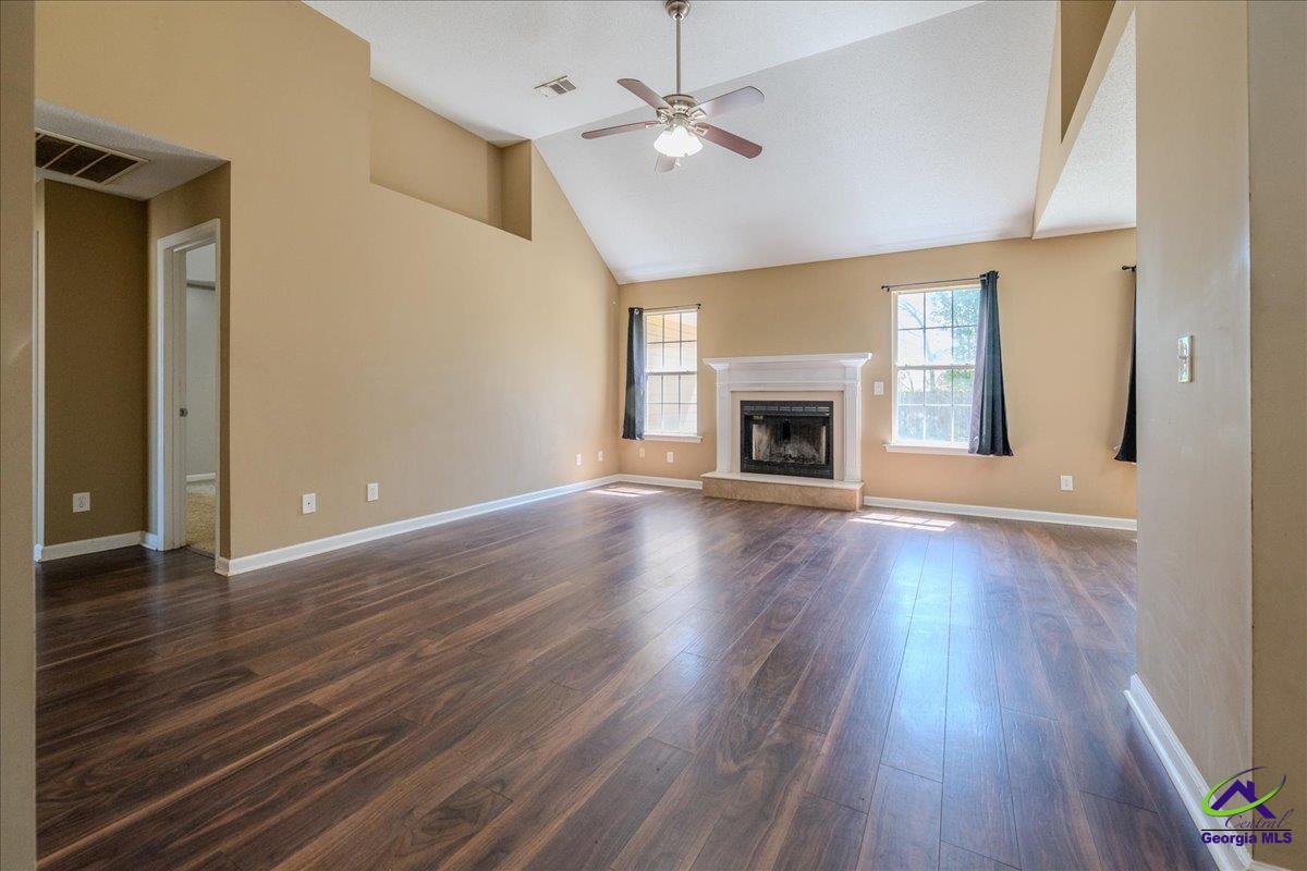 1525 Sweetwater