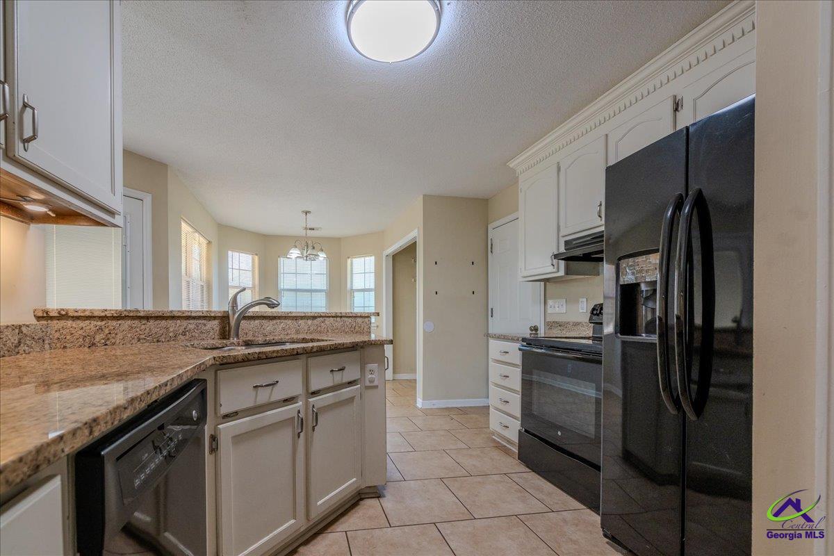 1525 Sweetwater