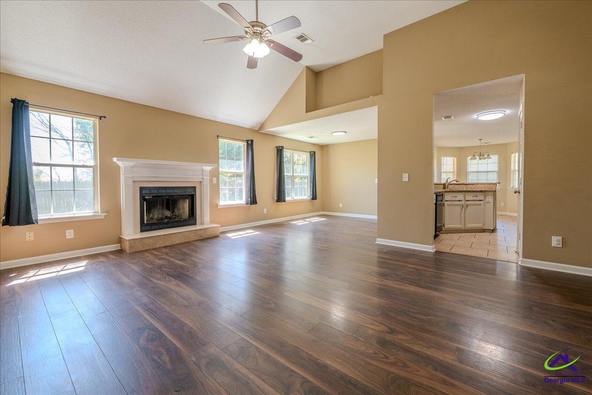 1525 Sweetwater