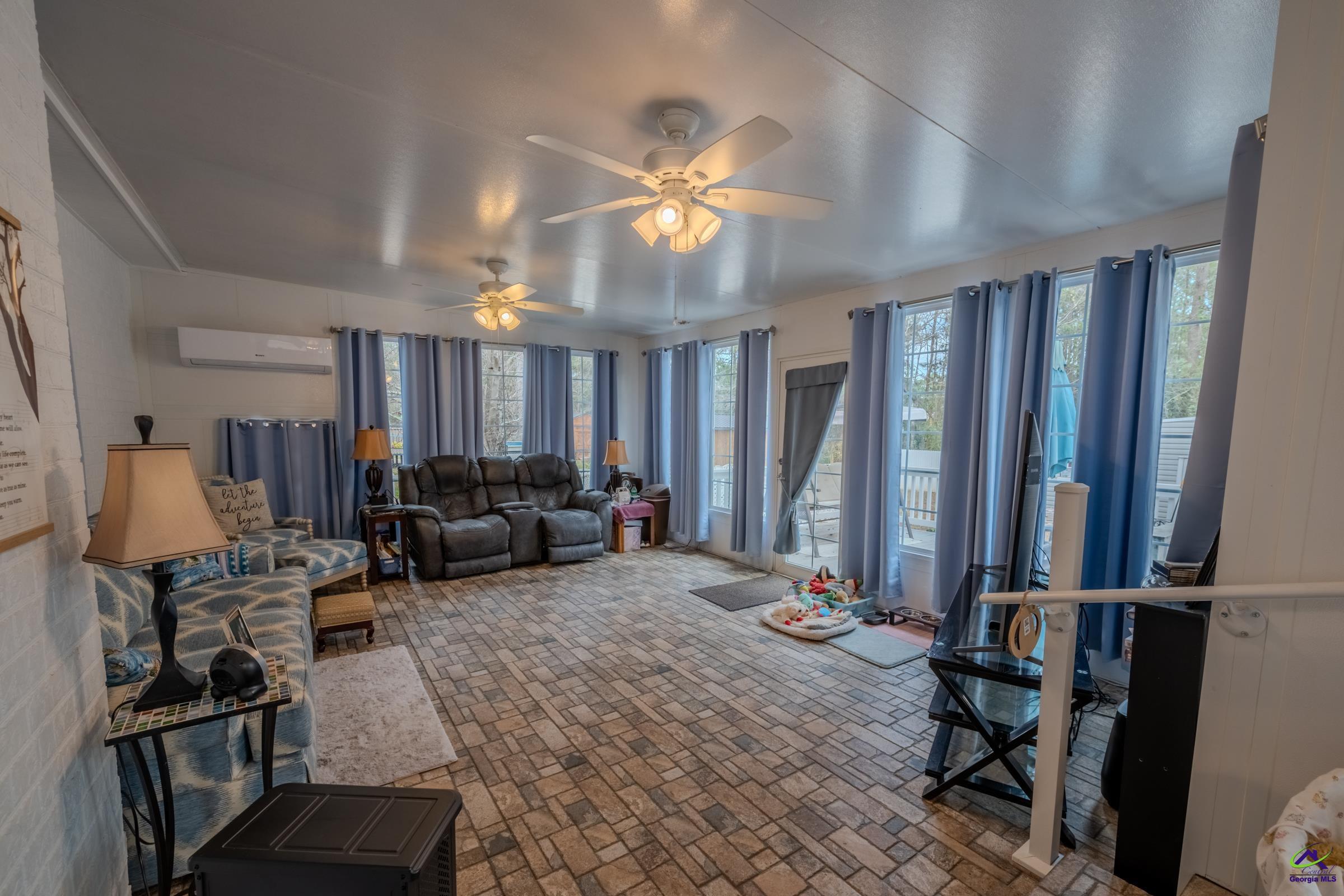 118 Quinelle Dr