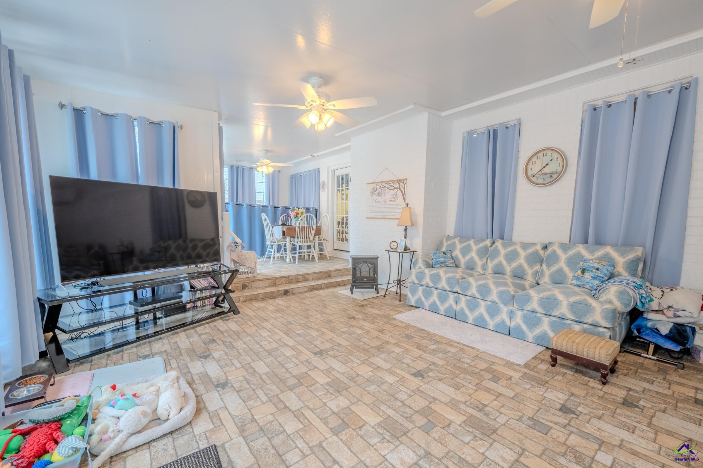 118 Quinelle Dr