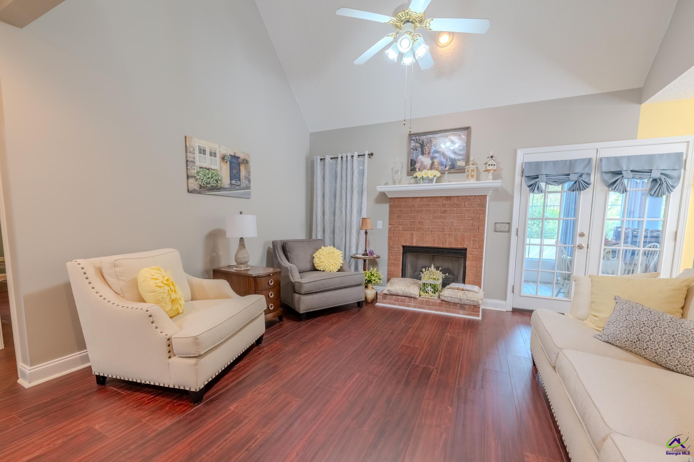 118 Quinelle Dr