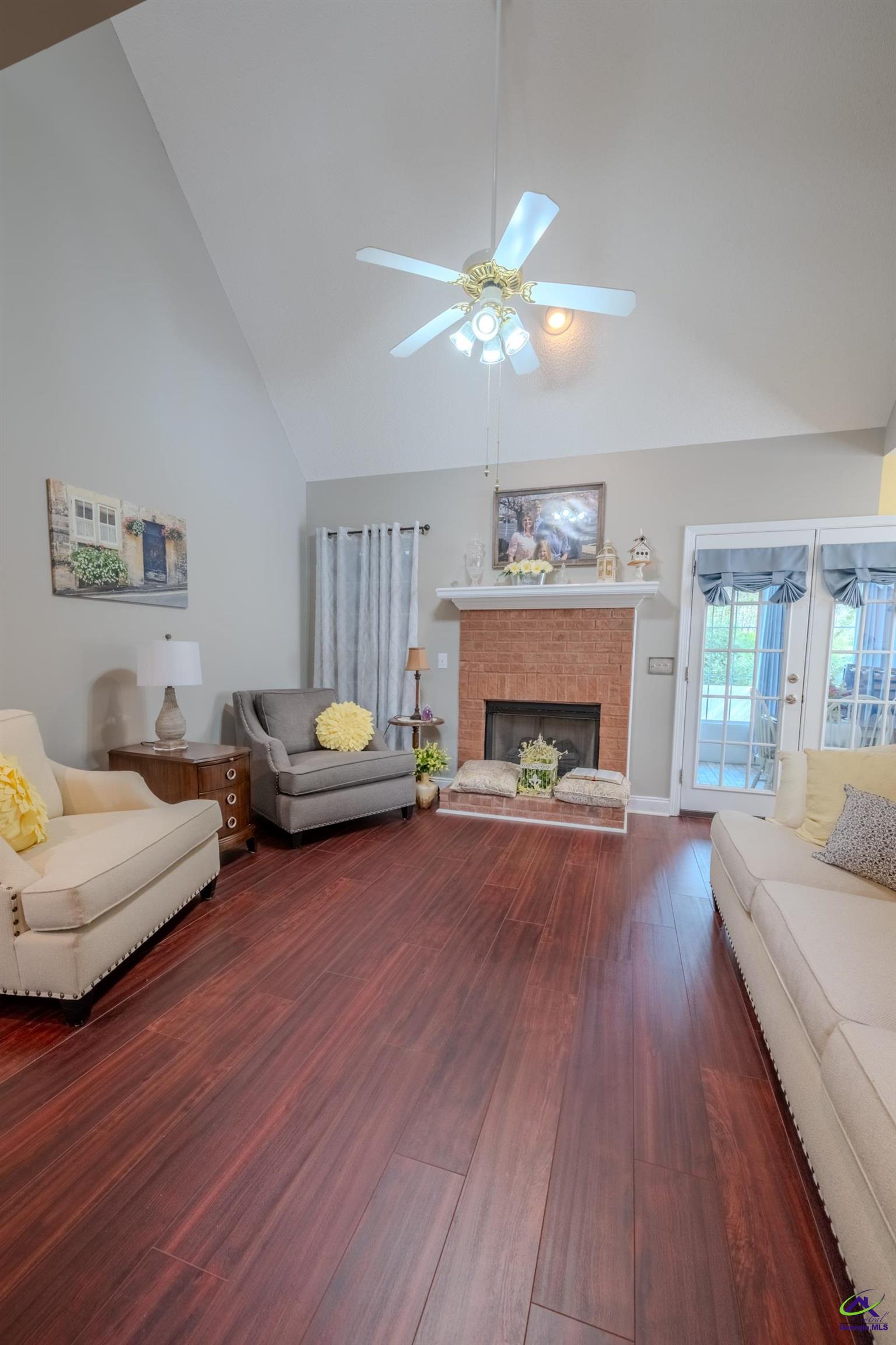 118 Quinelle Dr