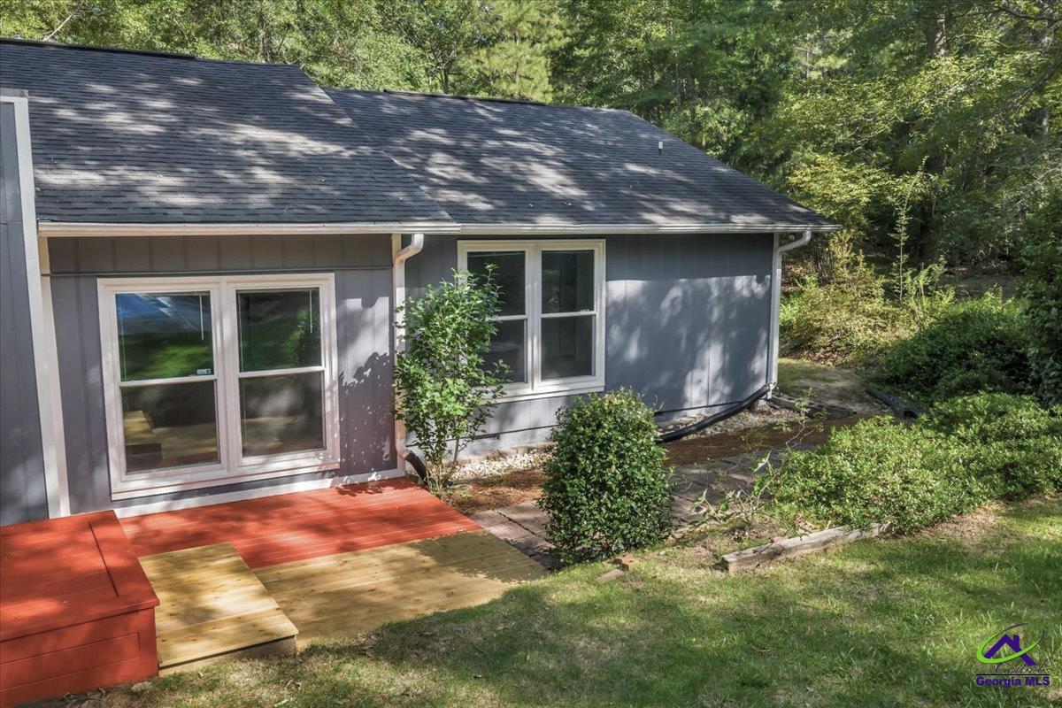 909 Cochran Dr