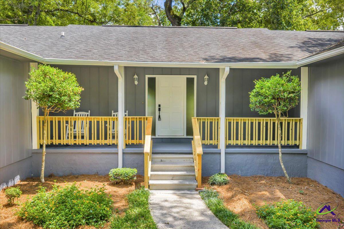 909 Cochran Dr
