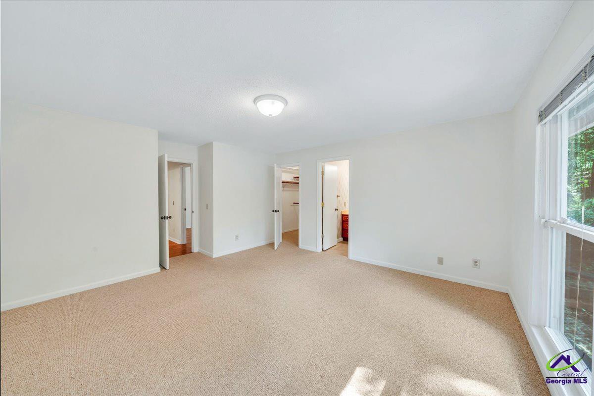 909 Cochran Dr