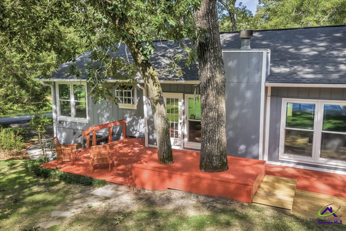 909 Cochran Dr