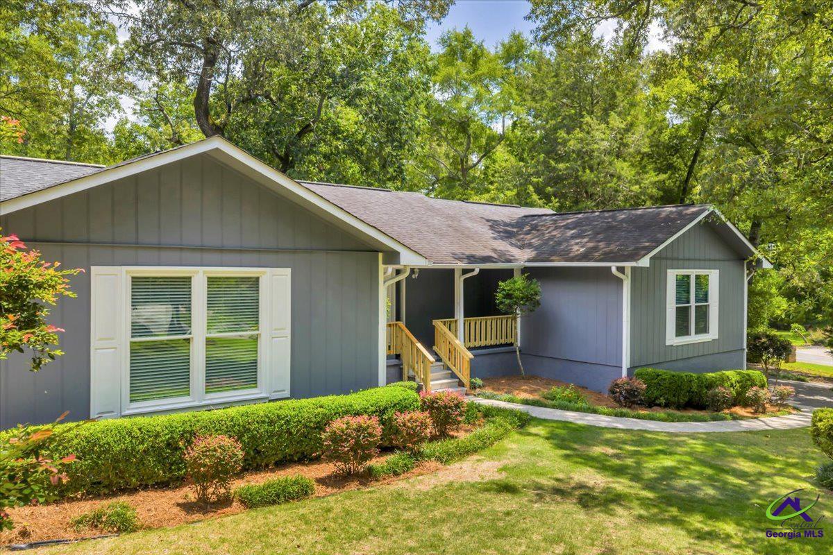 909 Cochran Dr