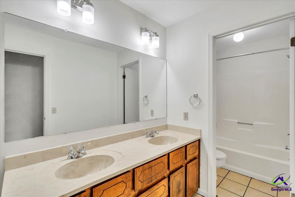 909 Cochran Dr